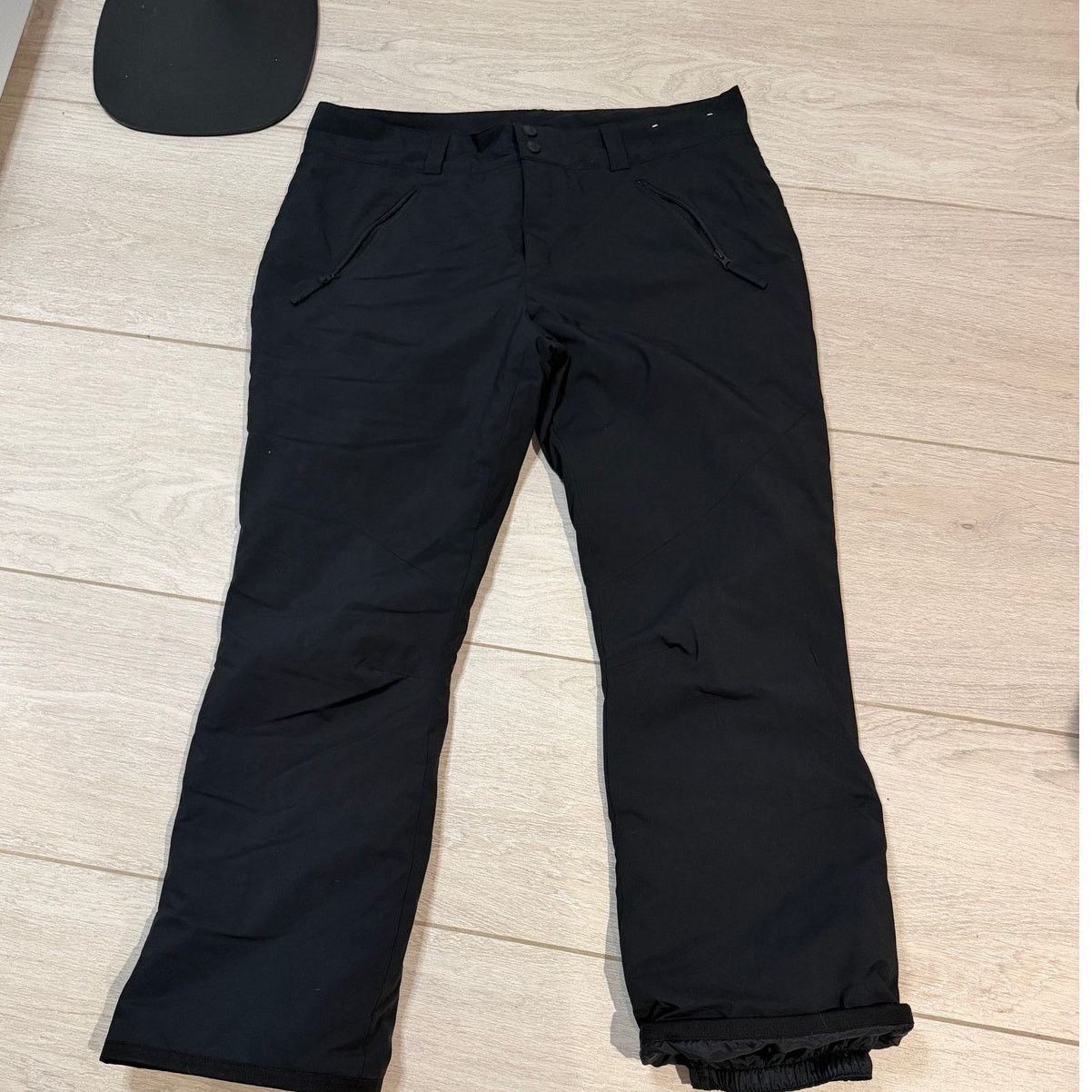 Obermeyer Obermeyer Women's Black Insulated Ski/Snow Pants SZ 16 Size 38" / US 16 / IT 52 - 8 Thumbnail