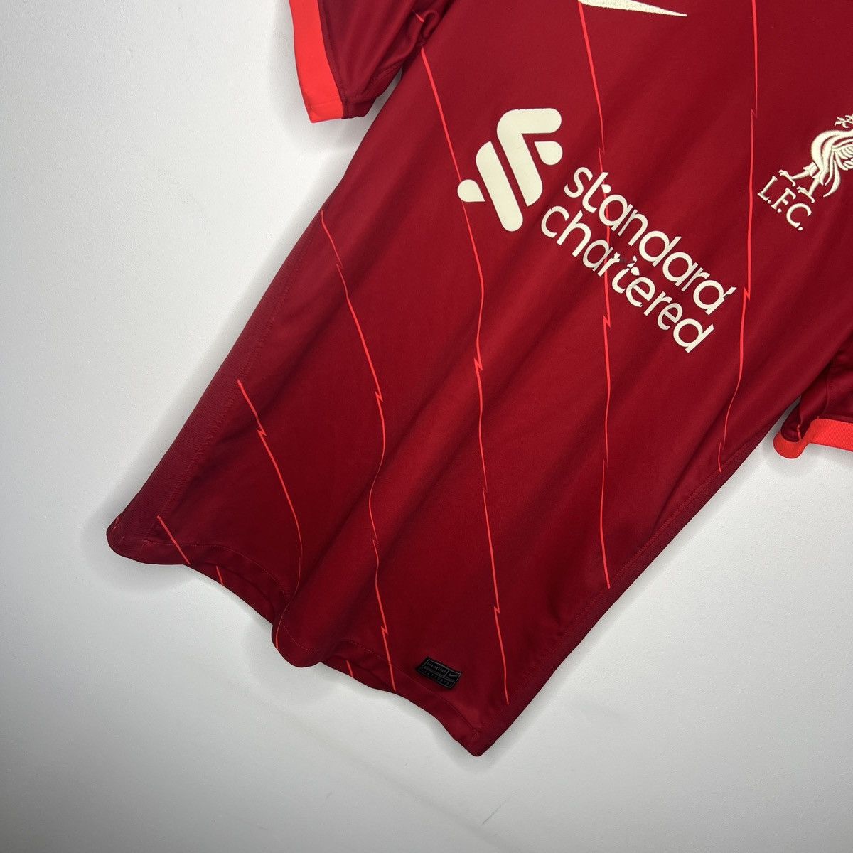 New Balance Vintage New Balance Liverpool Soccer Jersey Football Tee Y2K Size US S / EU 44-46 / 1 - 3 Thumbnail