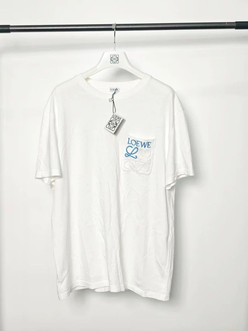 Loewe LOEWE Solid color Logo embroidered loose round neck turtle Size M / US 6-8 / IT 42-44 - 1 Thumbnail