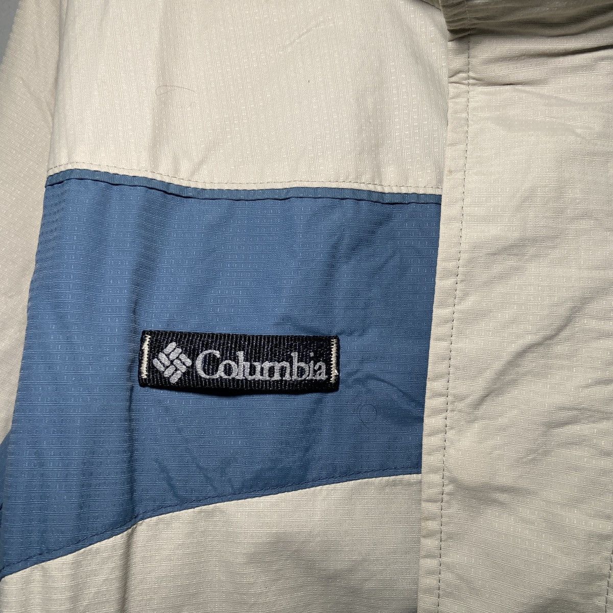 Columbia × Vintage Vintage Columbia Sportswear Beige / Grey Light Jacket L Size US L / EU 52-54 / 3 - 5 Thumbnail