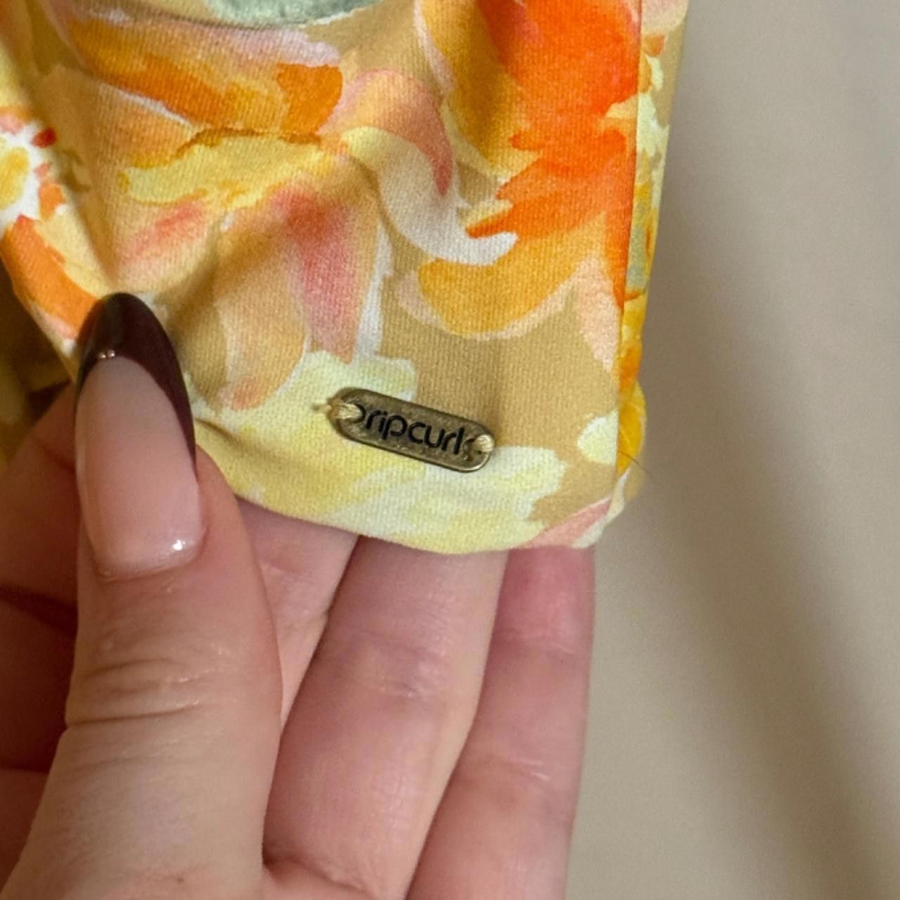 Designer ripcurl bikini top💛 Size ONE SIZE - 5 Thumbnail