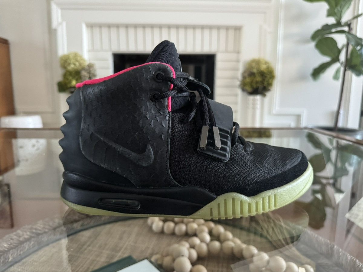 Kanye West × Nike Nike Air Yeezy 2 “Solar Red” Size US 9 / EU 42 - 6 Thumbnail