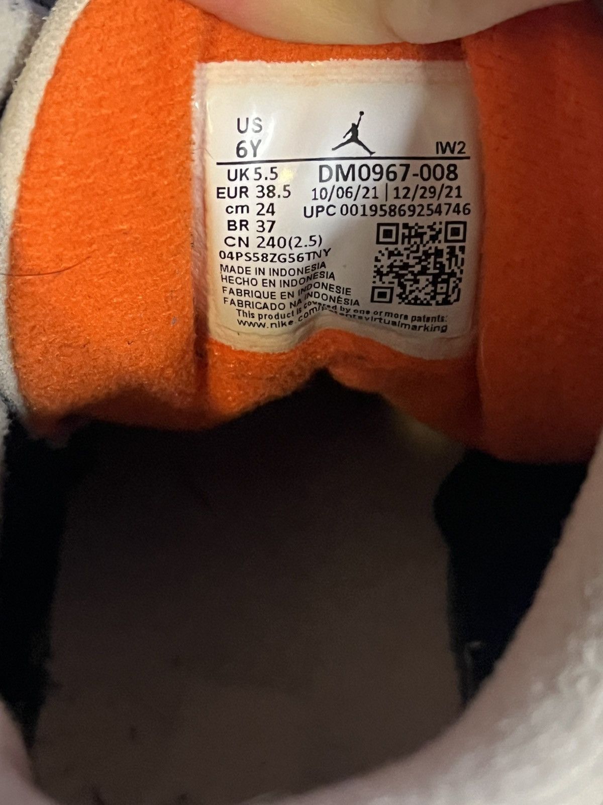 Jordan Brand Jordan 3 GS Desert Elephant Size US 6 / EU 39 - 7 Thumbnail