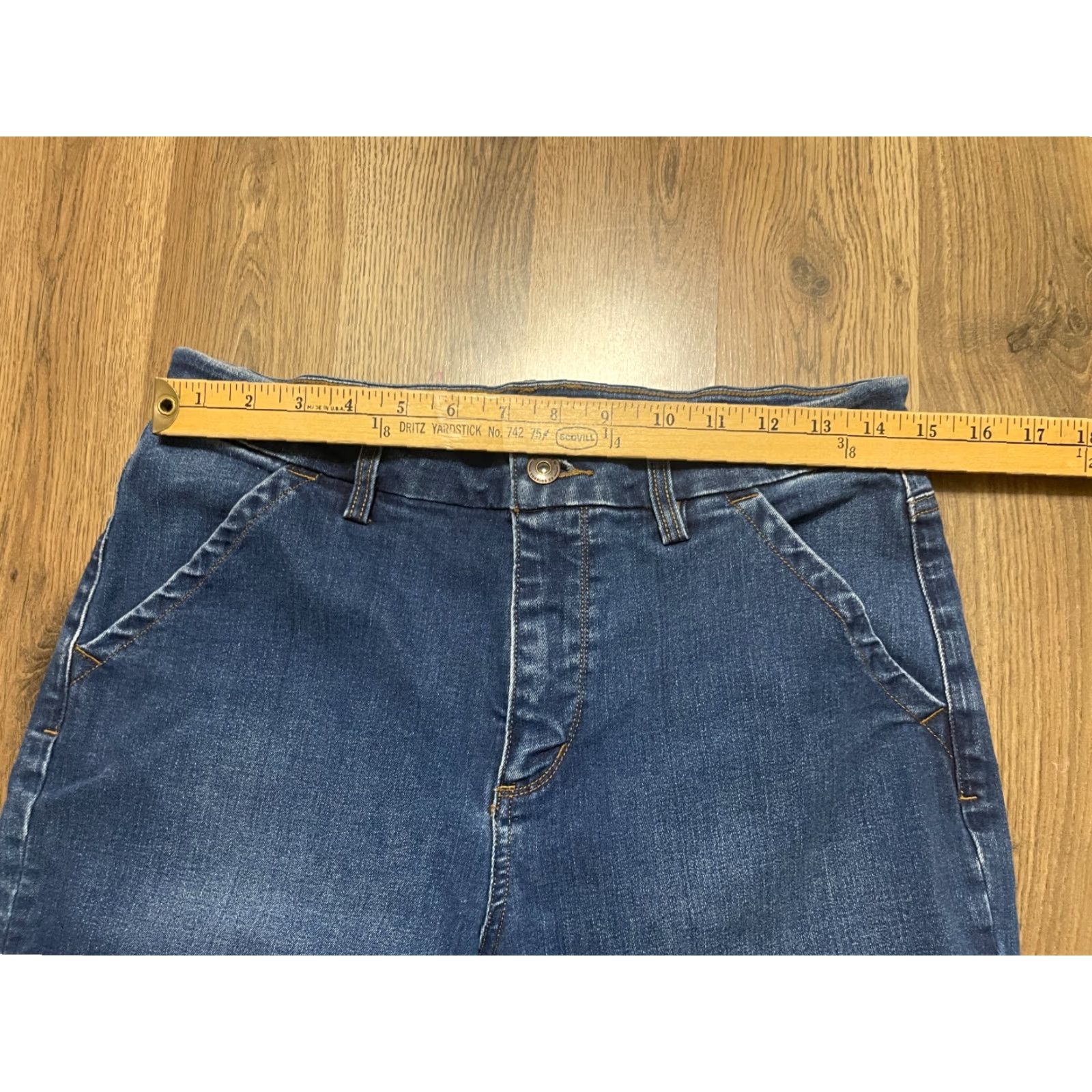 Vintage Duluth Trading Co. Jeans Women's 8x33 Blue Denim Flared Leg Pockets 5-Pocket Design Regular Inseam 31.5"} Size 30" / US 8 / IT 44 - 6 Thumbnail