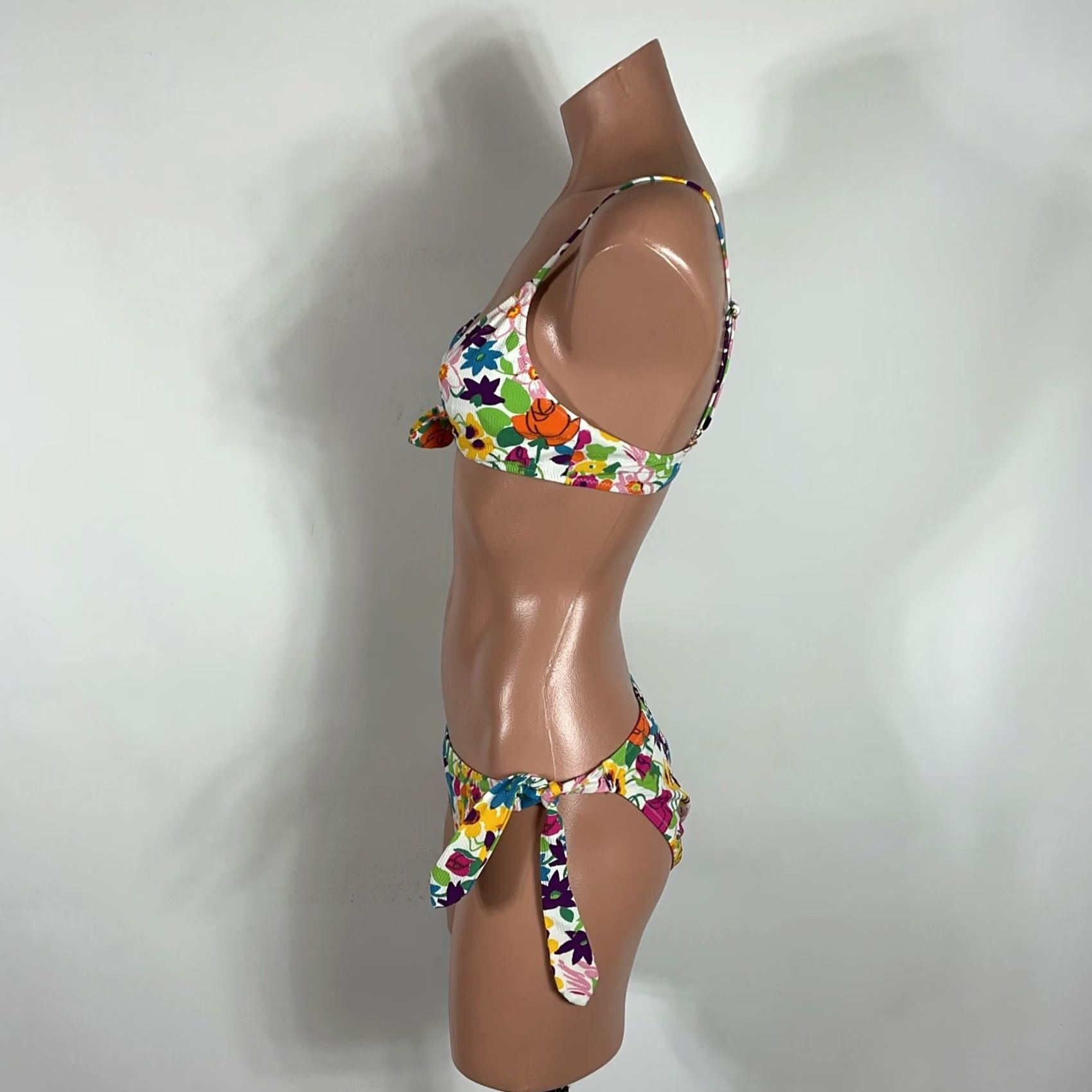 J.Crew J Crew Textured floral Bikini Top & Bottoms 2pc Tie Side white SMALL adjustable Size S / US 4 / IT 40 - 7 Thumbnail