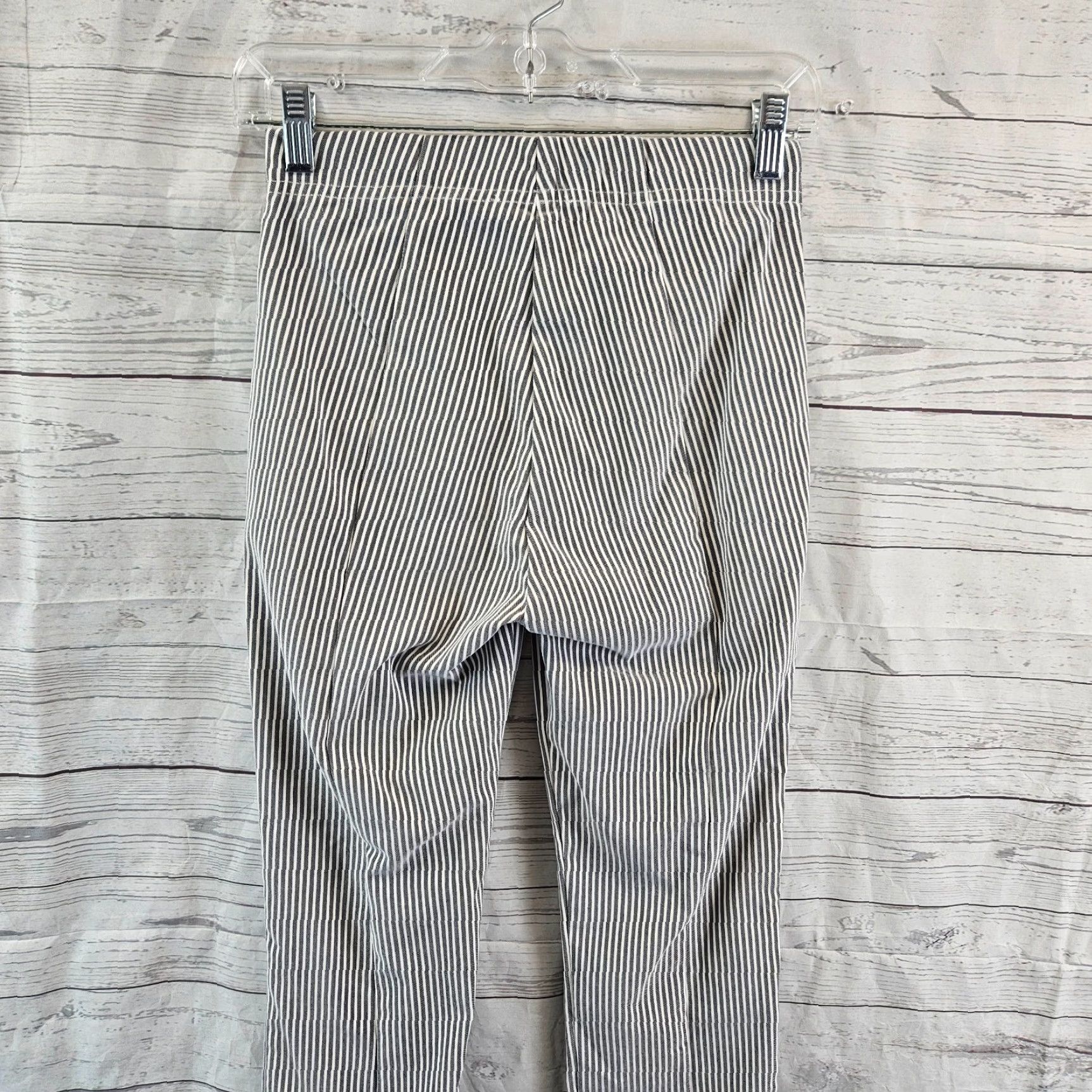 Joseph Ribkoff VINTAGE Joseph Ribkoff Womens Cropped Pants Sz 2 Gray White Stripe Pull On Mid Rise Size 26" / US 2 / IT 38 - 4 Thumbnail