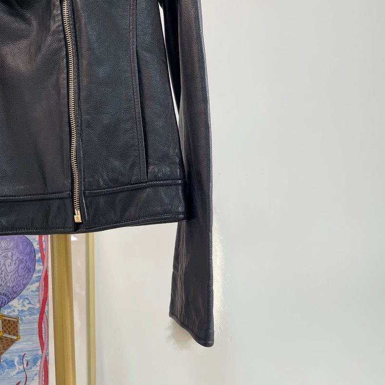 Chanel Chanel Hamburger series fur collar leather jacket 2504-Next Size XXS / US 00 / IT 34 - 3 Thumbnail
