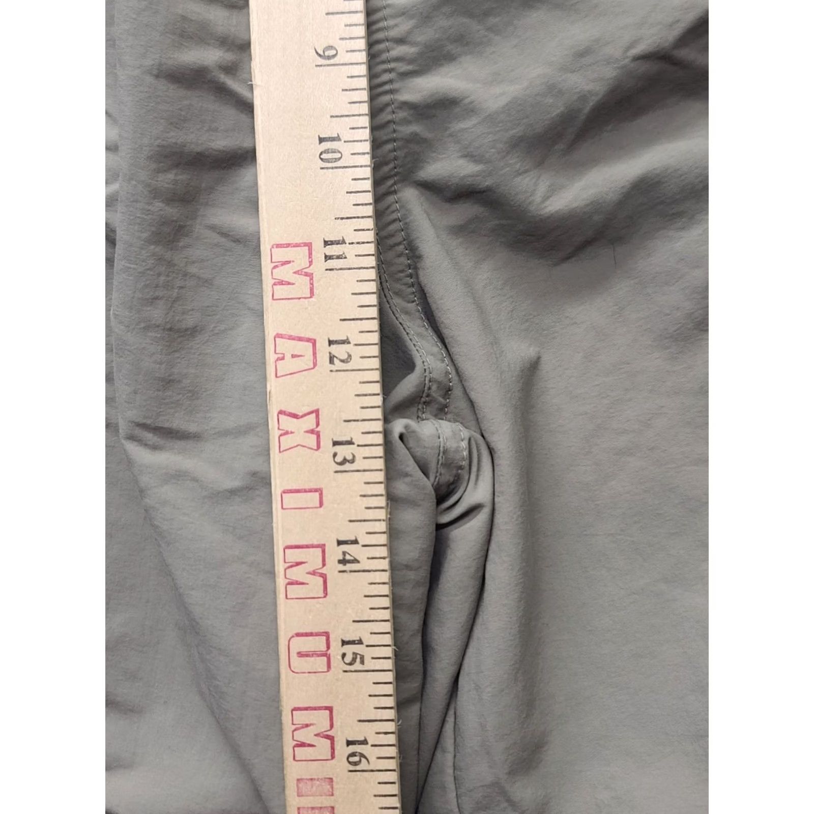 Vintage Columbia PFG Cargo Pants Mens XL Regular Beige Nylon 34x32 Zip Convertible Outdoors Lightweight Moisture Wicking Pockets Size US 36 / EU 52 - 6 Thumbnail