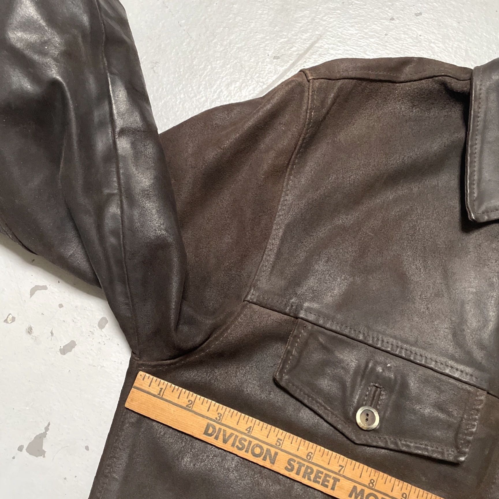 Vintage Vintage Vera Pelle Brown Leather Buckle Back Cinch Jacket S Italy Leather Motorcycle Jacket 90s 80s Unbranded Unisex Mens Womens Bags Attachments Size US S / EU 44-46 / 1 - 2 Thumbnail