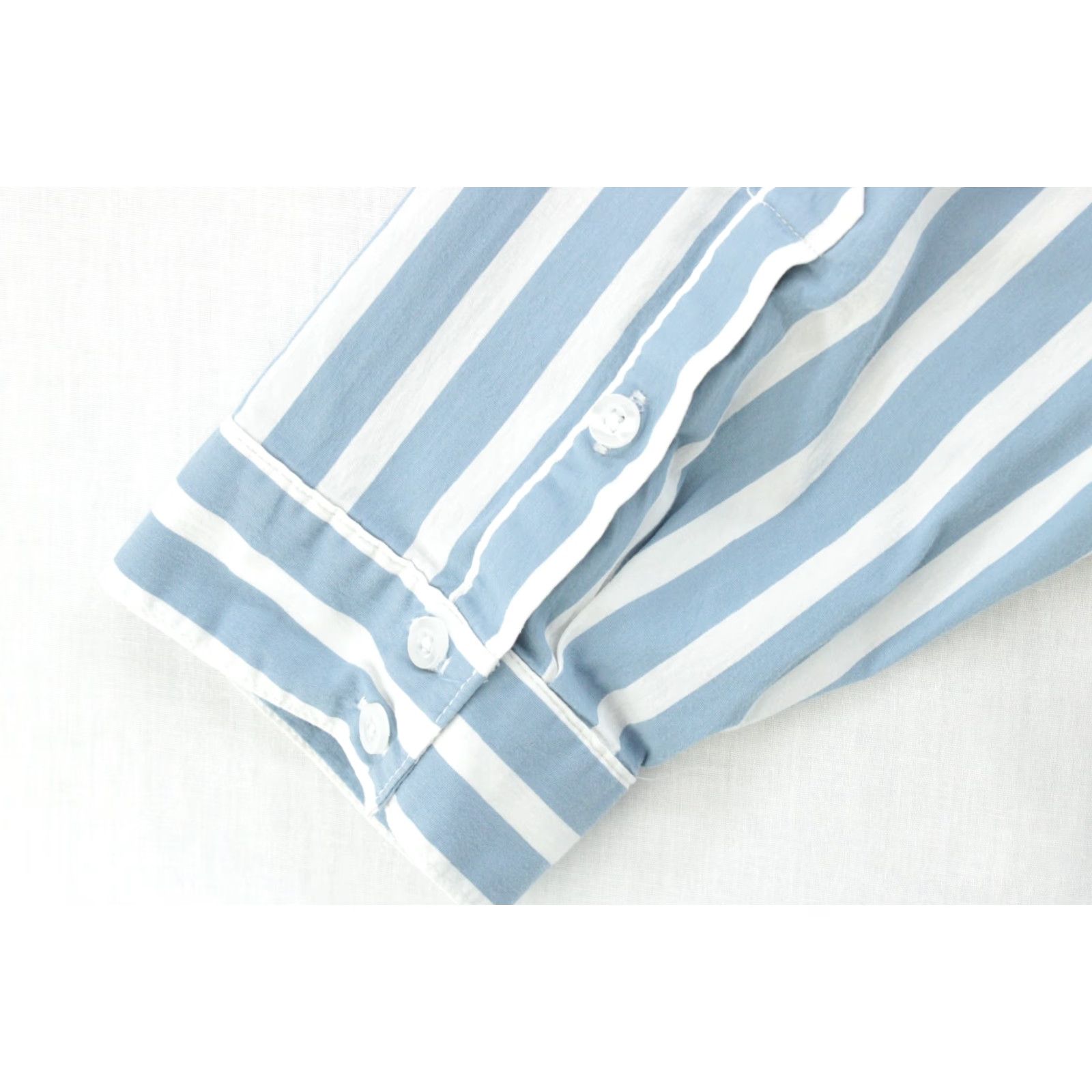 Torrid Torrid Madison Poplin Blouse Womens 4 Blue Striped Button Up Long Sleeve Size S / US 4 / IT 40 - 7 Thumbnail