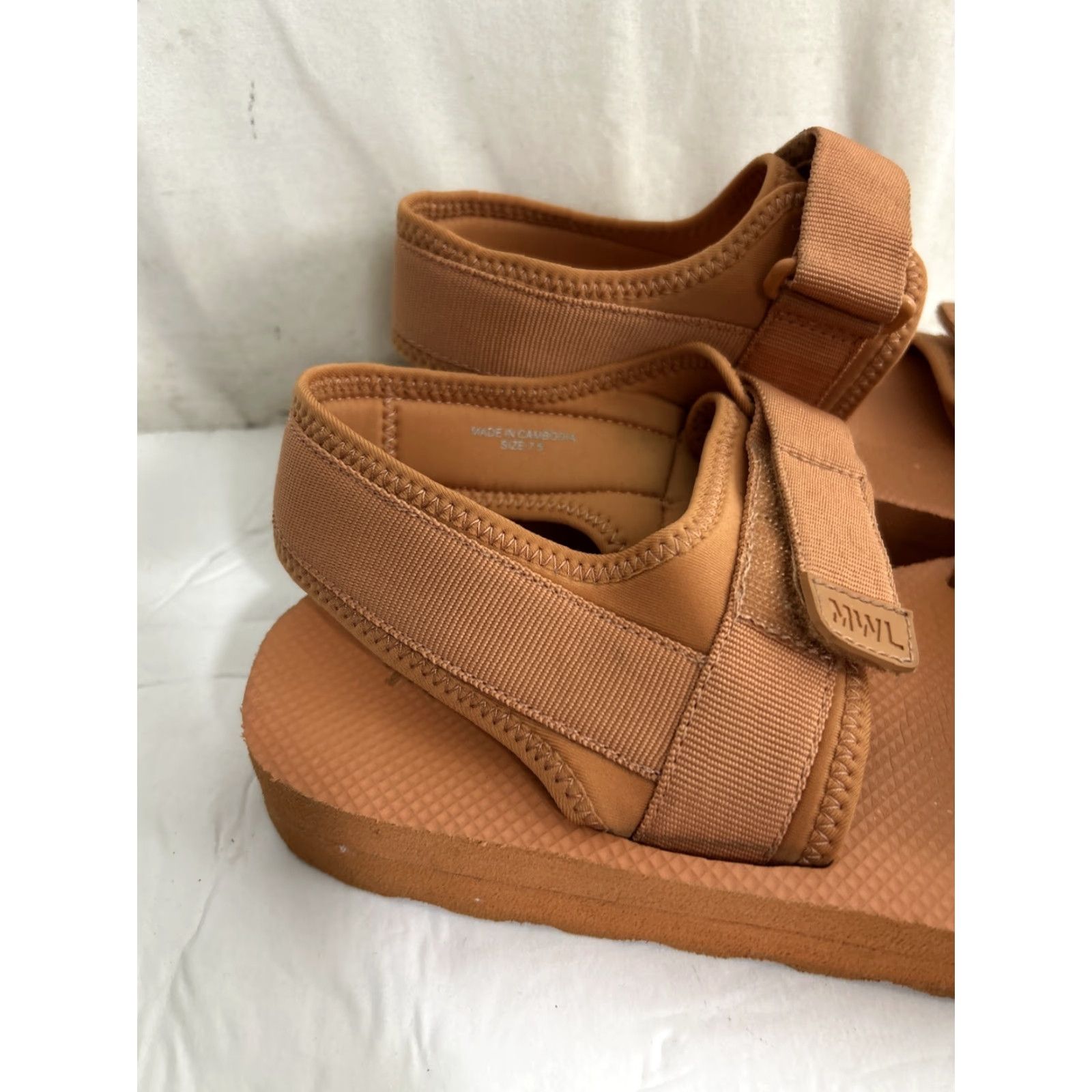 Madewell VINTAGE Madewell The Re)sourced Neoprene Jay Sandal 7.5 Sandal Women Orange 90s Bohemian City Mens? Size US 8 / IT 38 - 4 Thumbnail