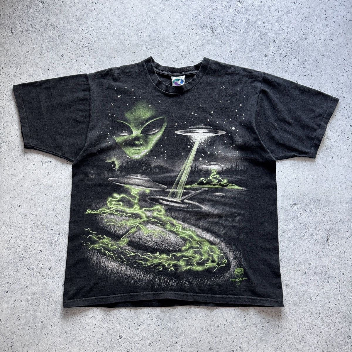Liquid Blue Rare Liquid Blue Alien Vintage 1997 T Shirt Single Stitch Size US L / EU 52-54 / 3 - 5 Thumbnail