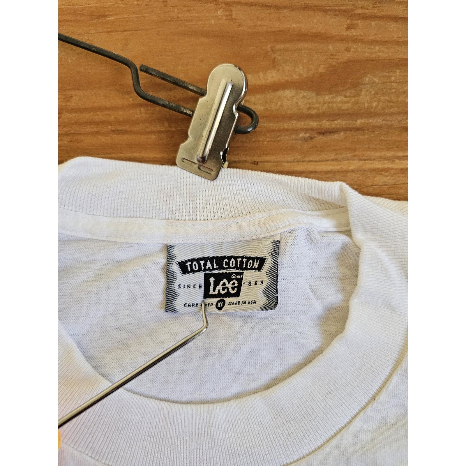Lee 90s We Care Little Piggy T-Shirt, Funny Parody, White Sz XL Size US XL / EU 56 / 4 - 4 Thumbnail