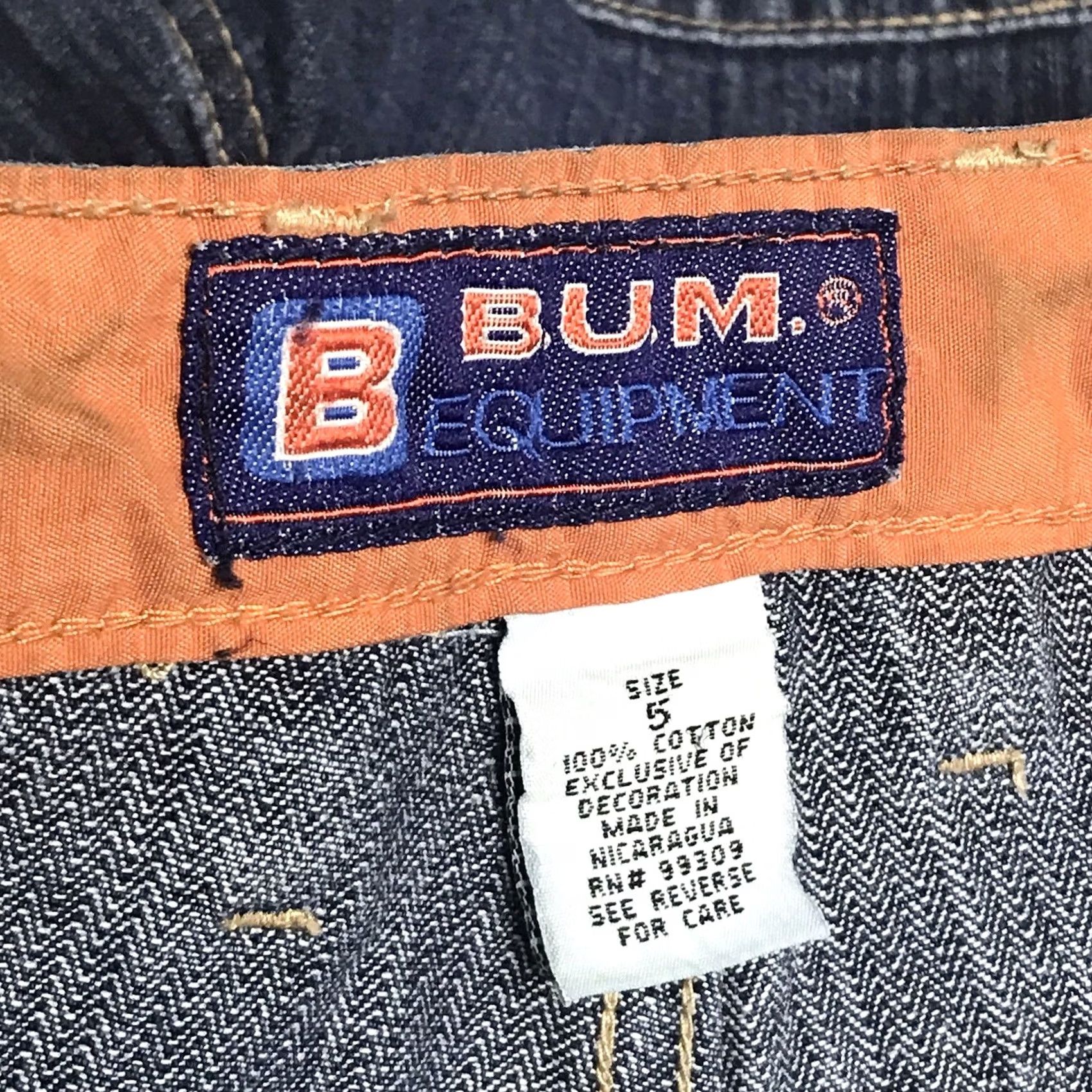 Vintage VINTAGE B.U.M. Equipment Jeans Shorts Women Dark Blue 90s Y2K Denim 5 2.5" Inseam Velcro Closure 4-Pocket Rotten? Size 27" / US 4 / IT 40 - 3 Thumbnail