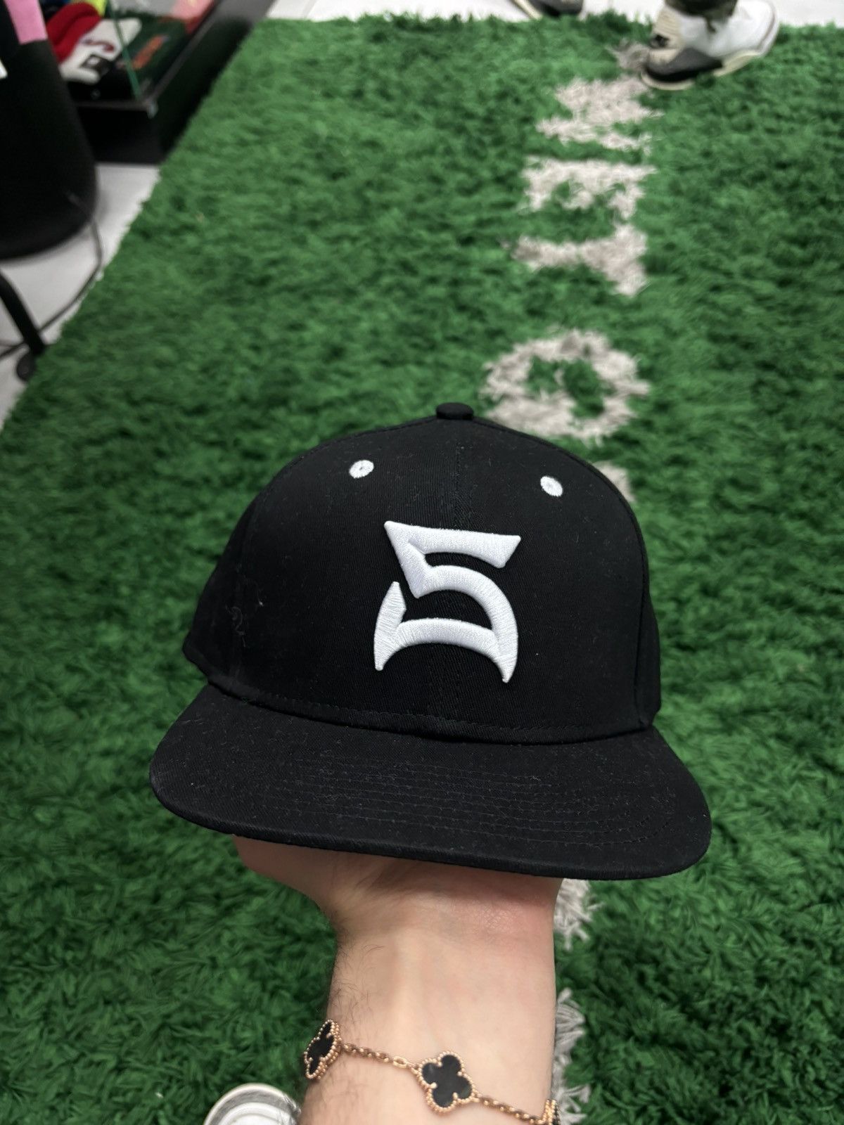 Seks fitted hat black white 7 1/2