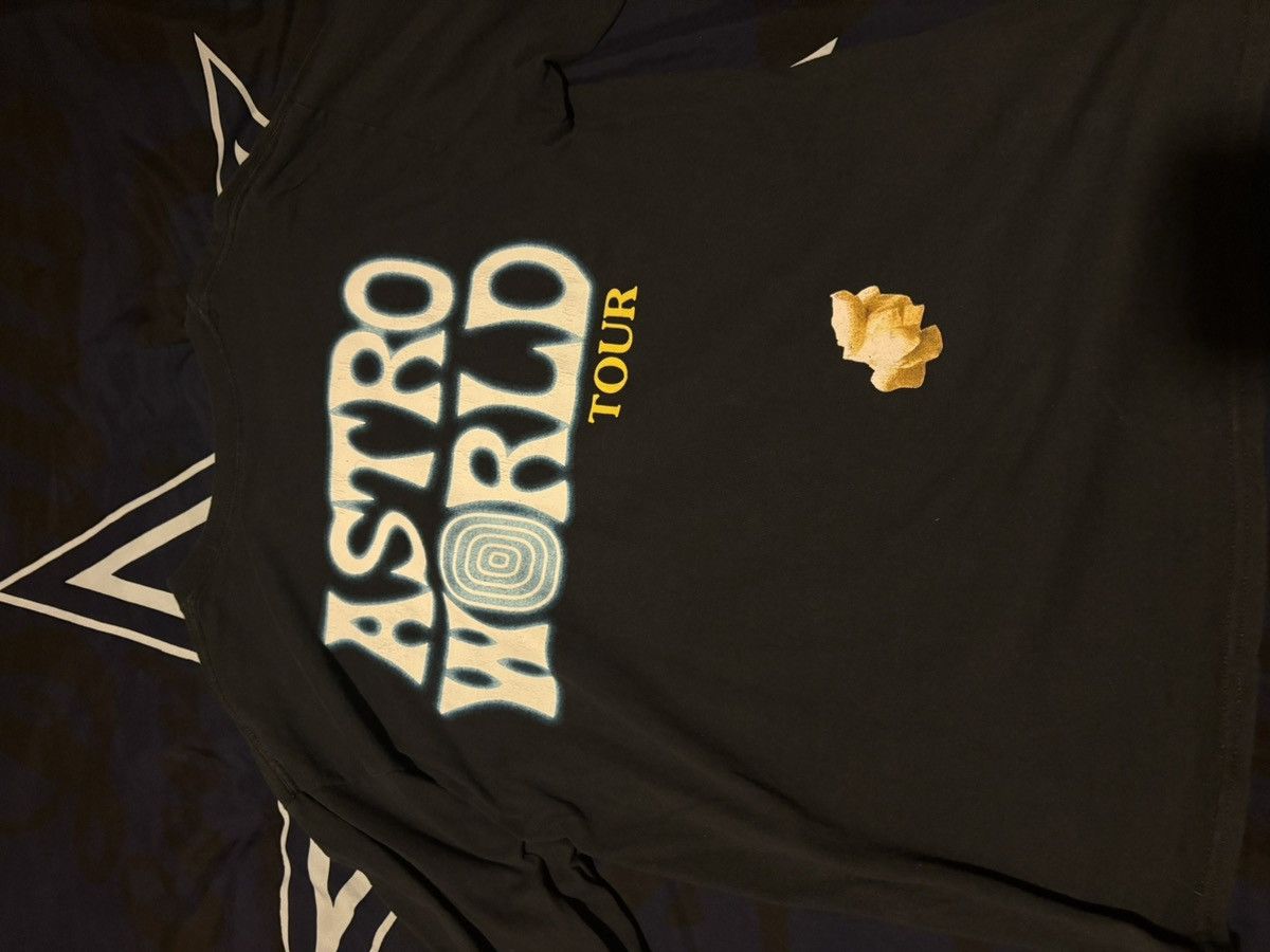 Travis Scott Travis Scott Astroworld tour merch Size US M / EU 48-50 / 2 - 3 Thumbnail
