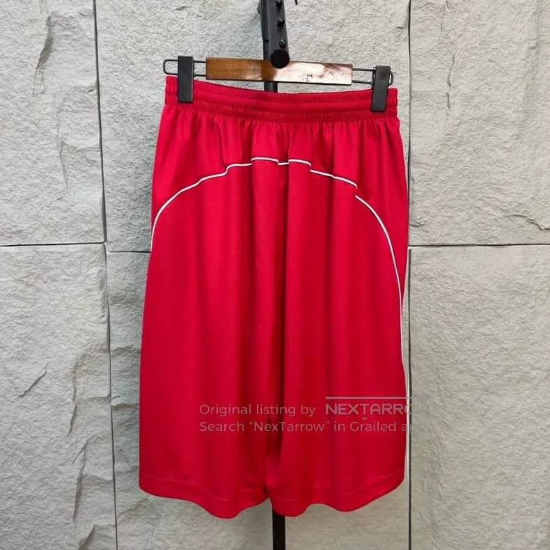 Balenciaga Balenciaga size M Manchester United Red Mesh Sports Shorts Size US 27 - 2 Thumbnail
