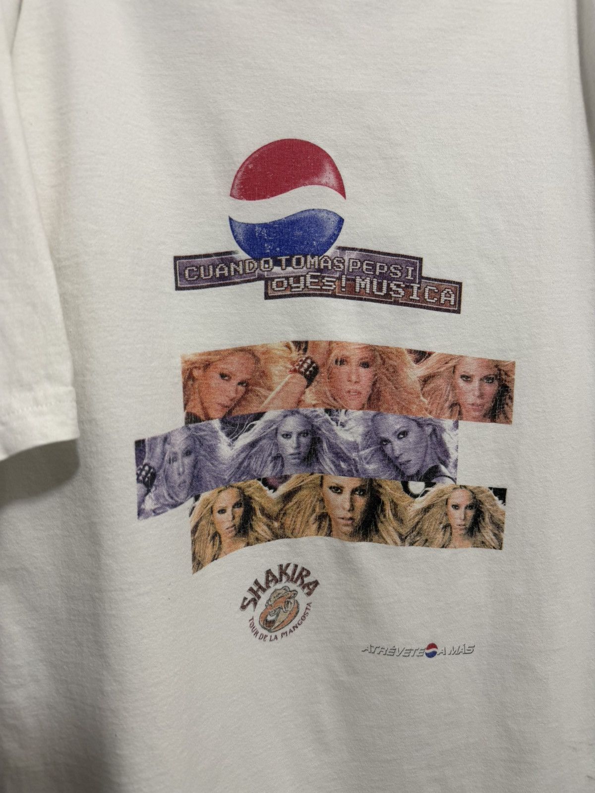 Mexicana SHAKIRA TOUR DE LA MANGOSTA PEPSI PROMO 2002 Size US L / EU 52-54 / 3 - 5 Thumbnail