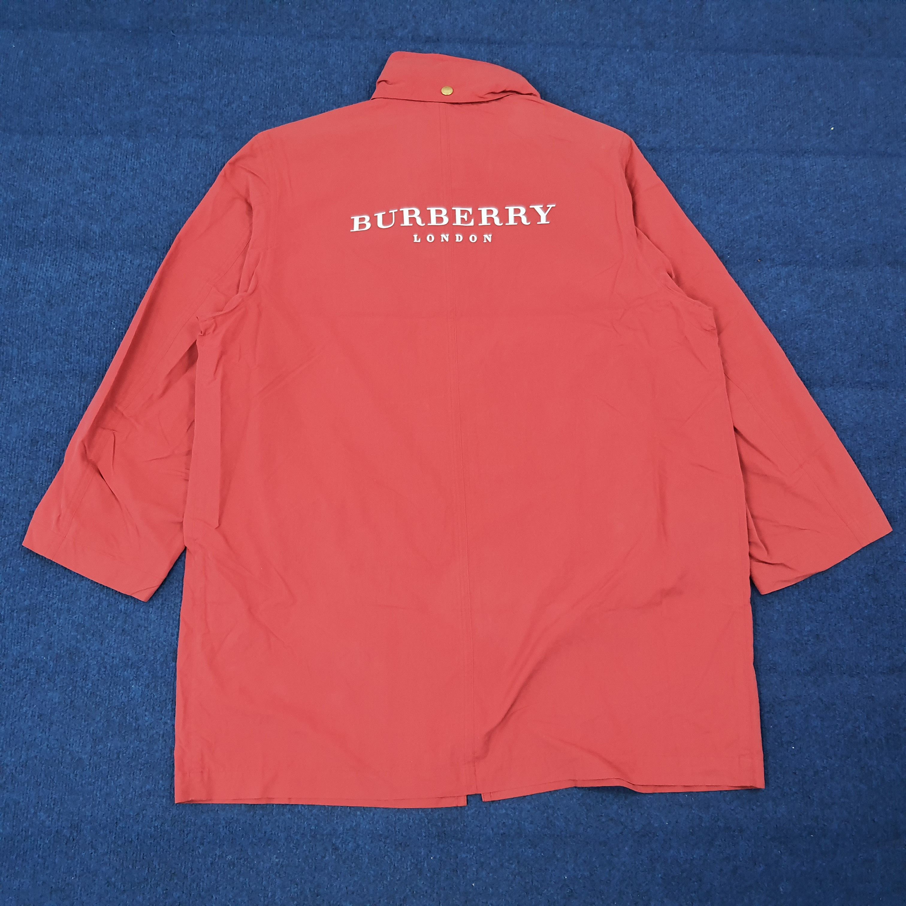 Burberry Vintage Burberrys' Lightweight Red Anorak Retro C274N5 Size US L / EU 52-54 / 3 - 1 Thumbnail