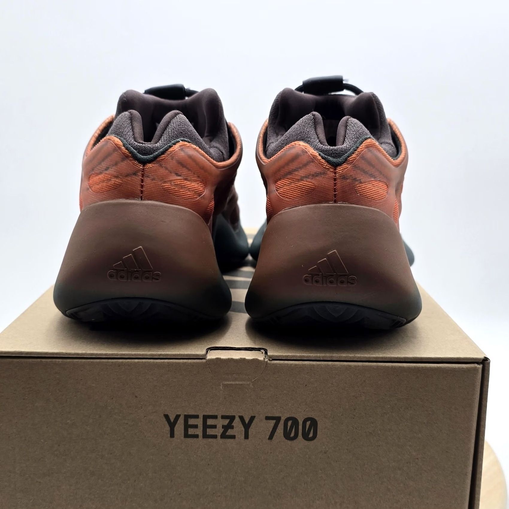 Adidas Adidas Yeezy 700 V3 Shoes Mens Size 10 Copper Fade Low Top Sneaker GY4109 Size US M / EU 48-50 / 2 - 5 Thumbnail
