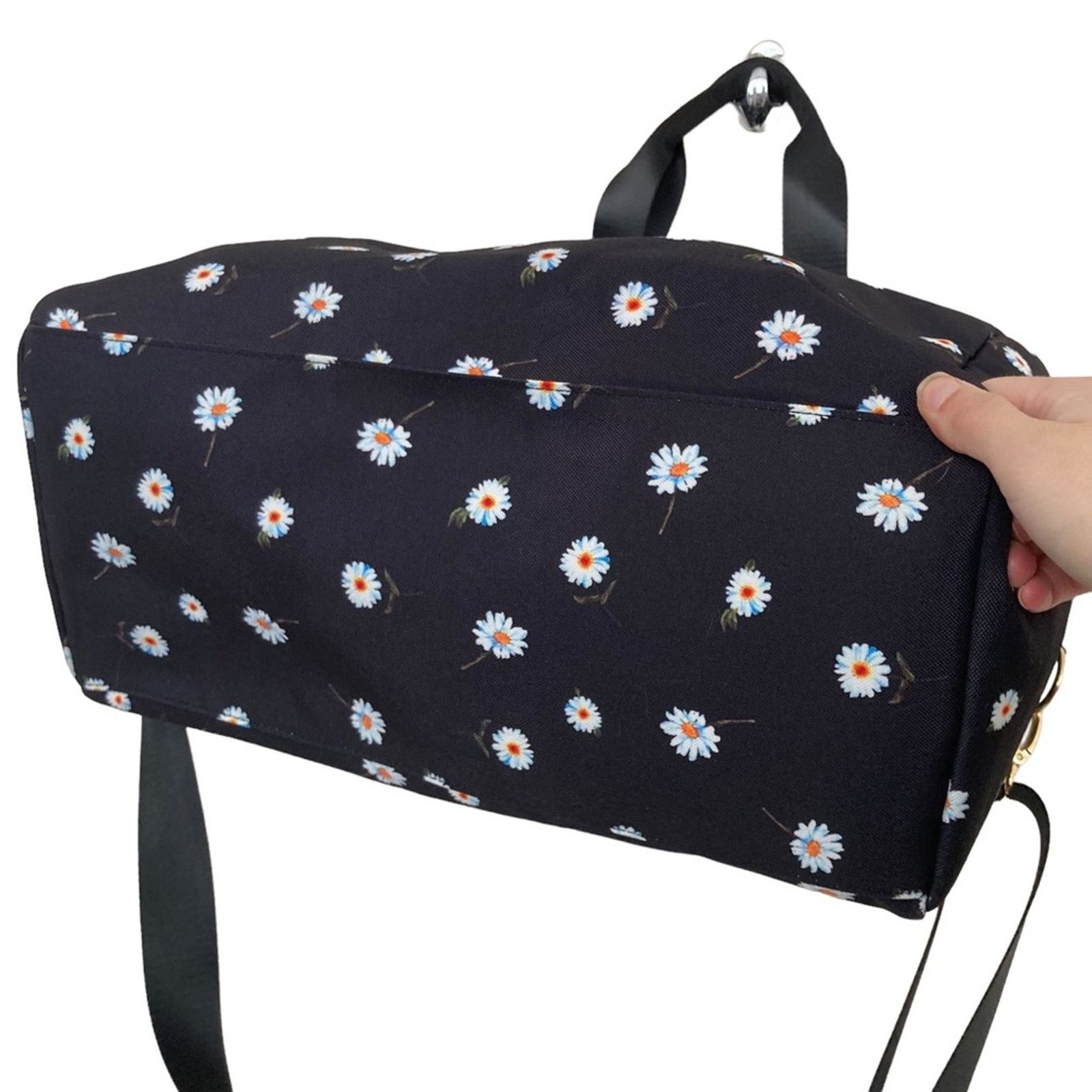 Alice + Olivia Alice + Olivia Daisy Print Black Tote Bag Size ONE SIZE - 2 Thumbnail
