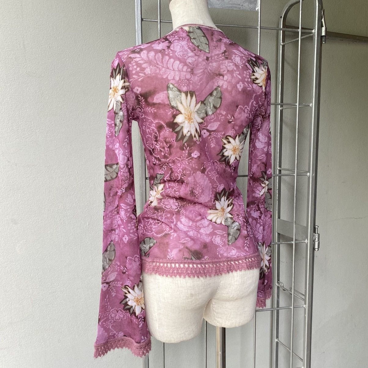 United Colors Of Benetton UNITED COLORS OF BENETTON Y2K Sheer Floral Lace Mesh Top Size M / US 6-8 / IT 42-44 - 7 Thumbnail