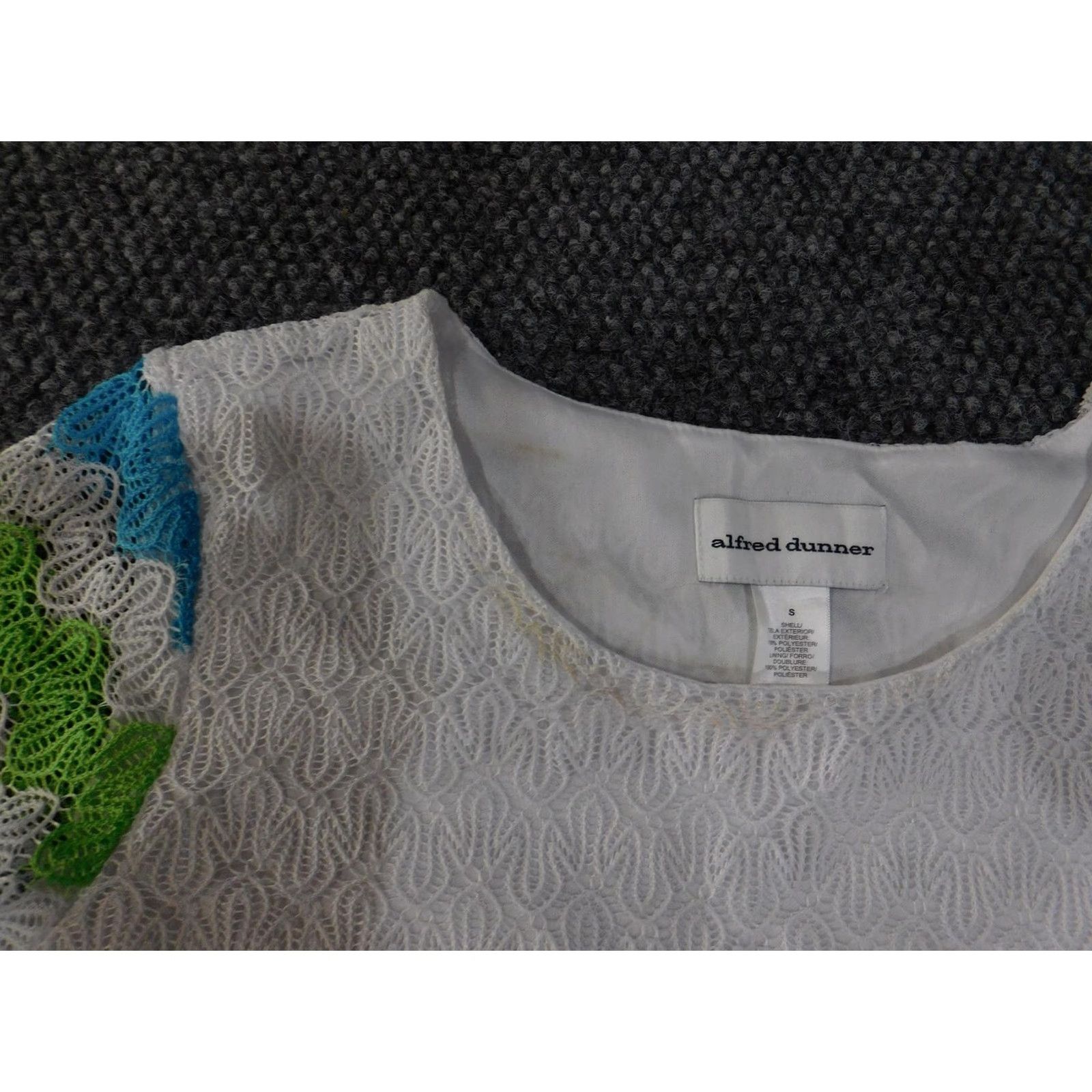 Vintage Alfred Dunner Top Womens S White Blue Green Lace Tunic Short Sleeve Lined Blouse Socop Neck Pattern Striped Size S / US 4 / IT 40 - 4 Thumbnail
