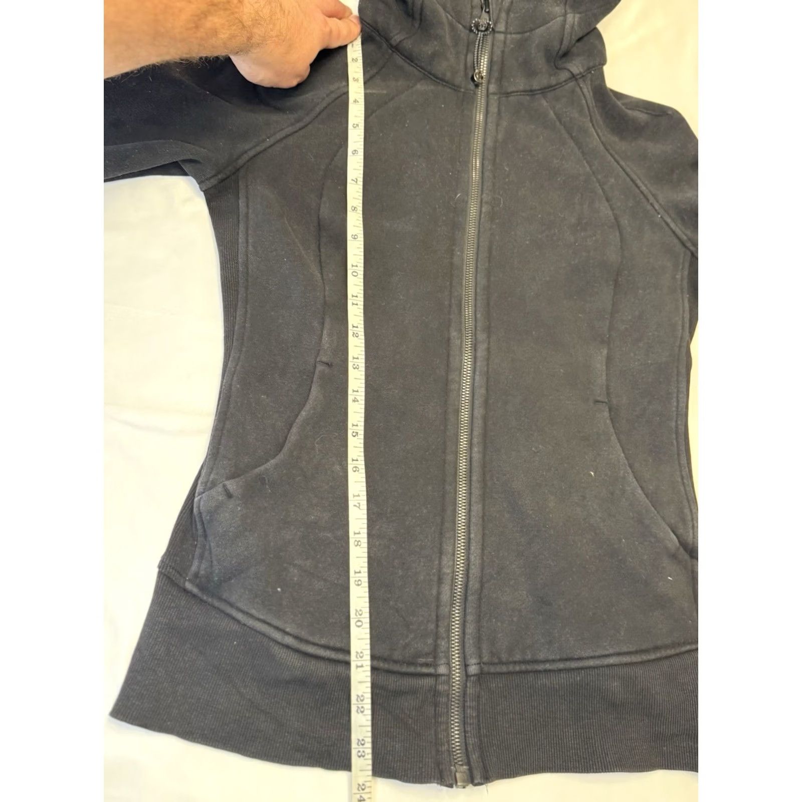 Lululemon Lululemon Full Zip Scuba Hoodie Jacket Black Women’s 4 Activewear Hoodie Zip Pockets Logo Vintage: No Size S / US 4 / IT 40 - 4 Thumbnail