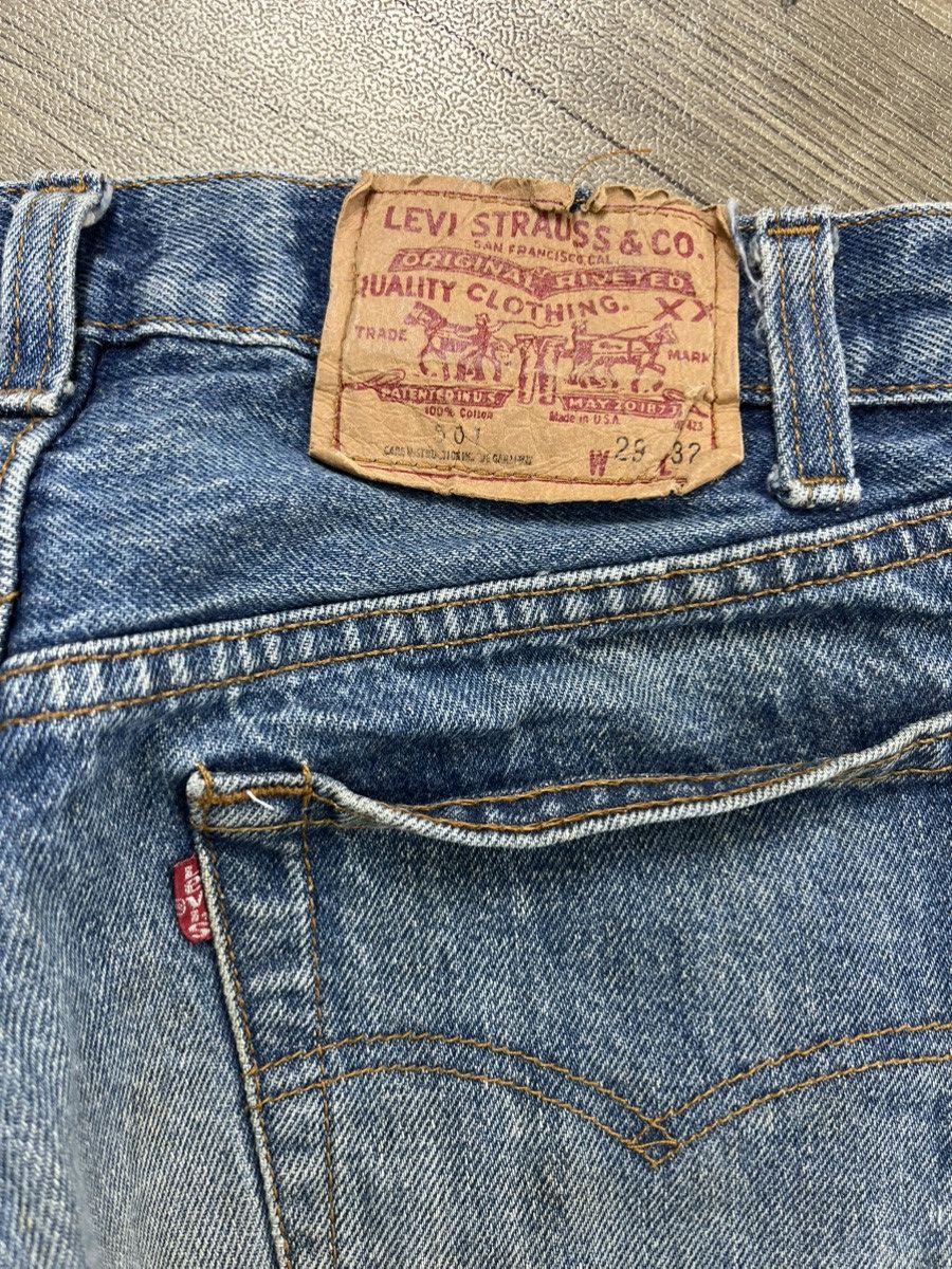 Levi's Vintage Clothing 🇺🇸1970s Vintage Levis 501 LVC 29x32 Distressed Blue Jeans Size US 29 - 17 Thumbnail