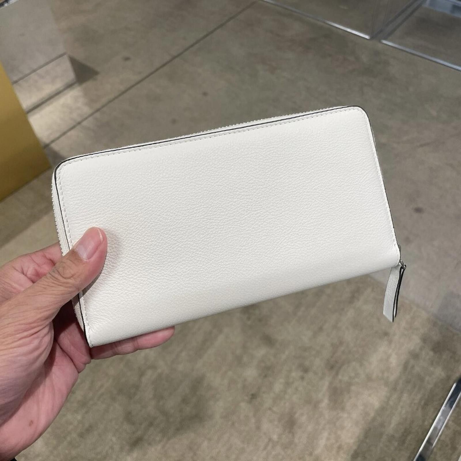 Jimmy Choo NWT JIMMY CHOO BETTINA LEATHER WALLET Size ONE SIZE - 2 Thumbnail