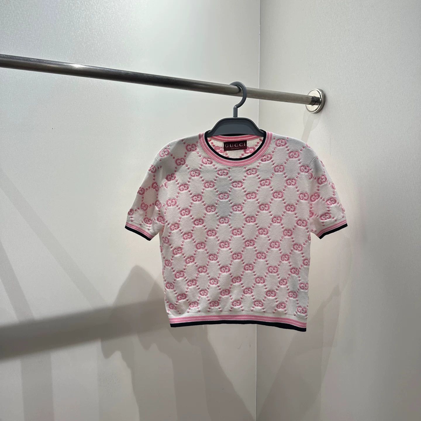 Gucci Gucci Knit T-Shirt S Women Size S / US 4 / IT 40 - 1 Thumbnail