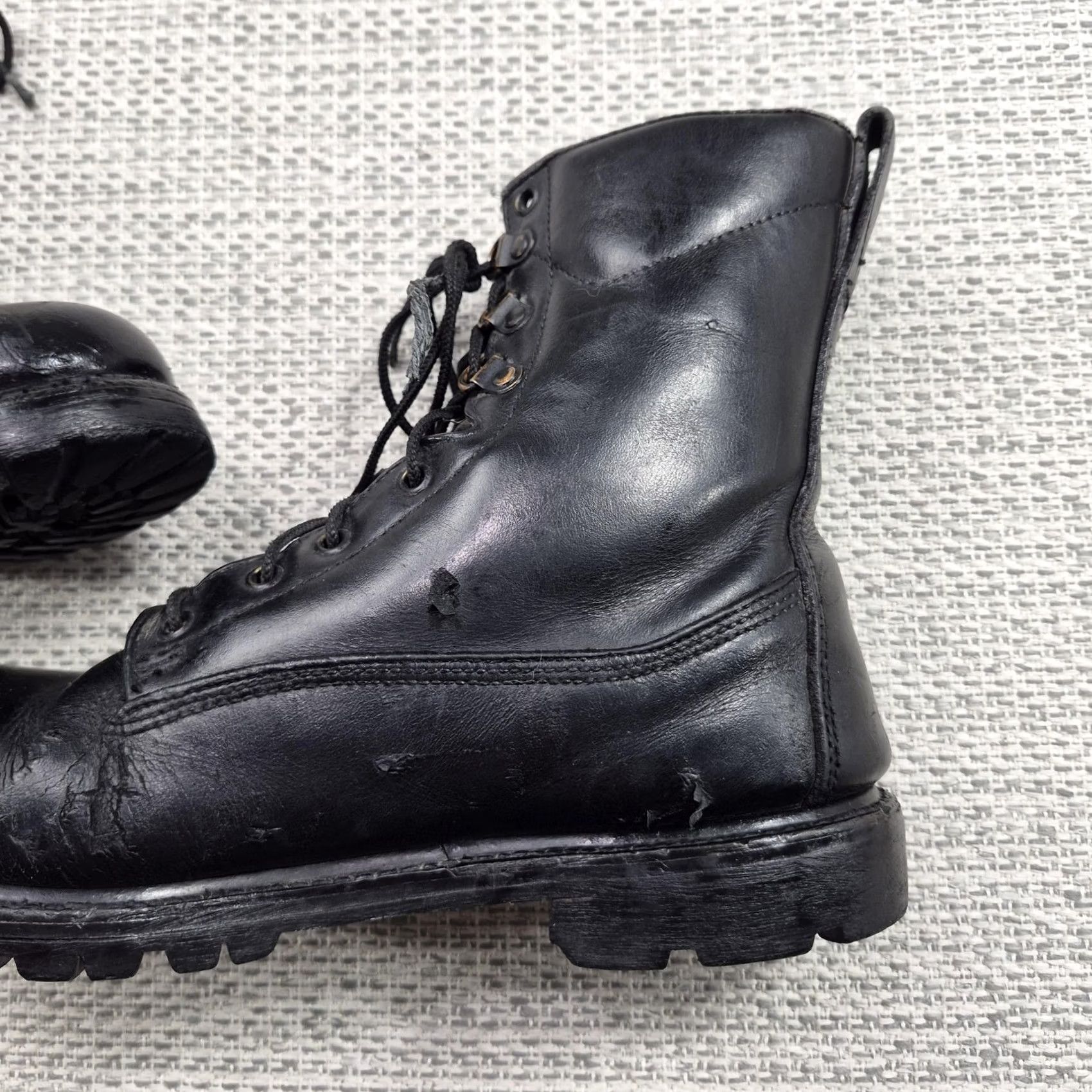 Vibram ROCKY Combat Boots Mens Size 10 W Black Leather Lace Up Vibram Lug Sole Workwear Mid-Calf Mens Boots Leather Black Lug Sole Vibram Size US 10 / EU 43 - 6 Thumbnail