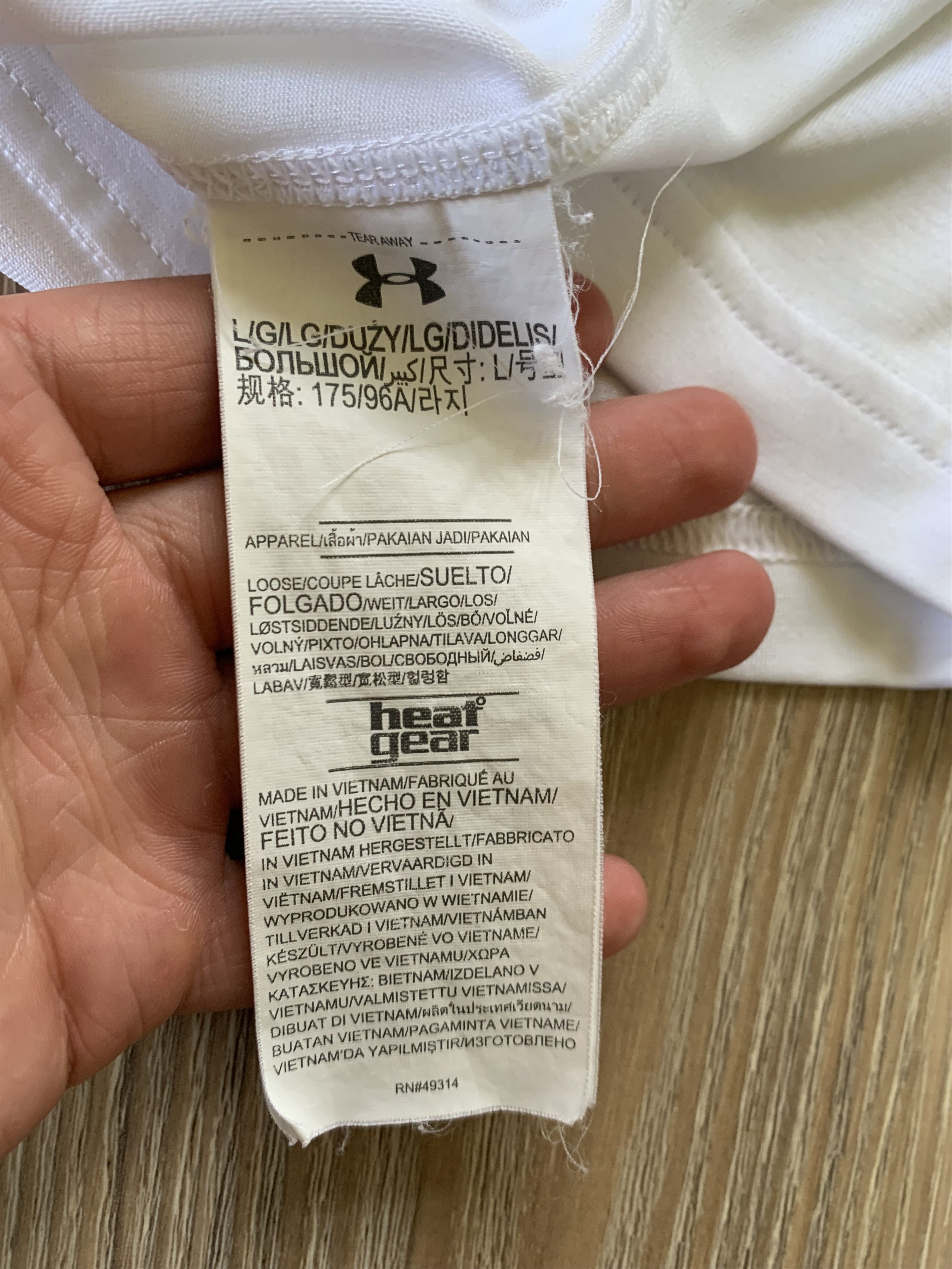 Under Armour Under Armour Ucla University Print Training Rashguard Size US L / EU 52-54 / 3 - 7 Thumbnail