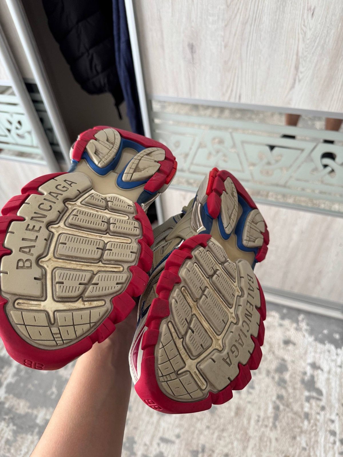 Balenciaga Balenciaga Track 2 Trainer Sneakers Beige/Blue/Red Size US 9 / EU 42 - 6 Thumbnail