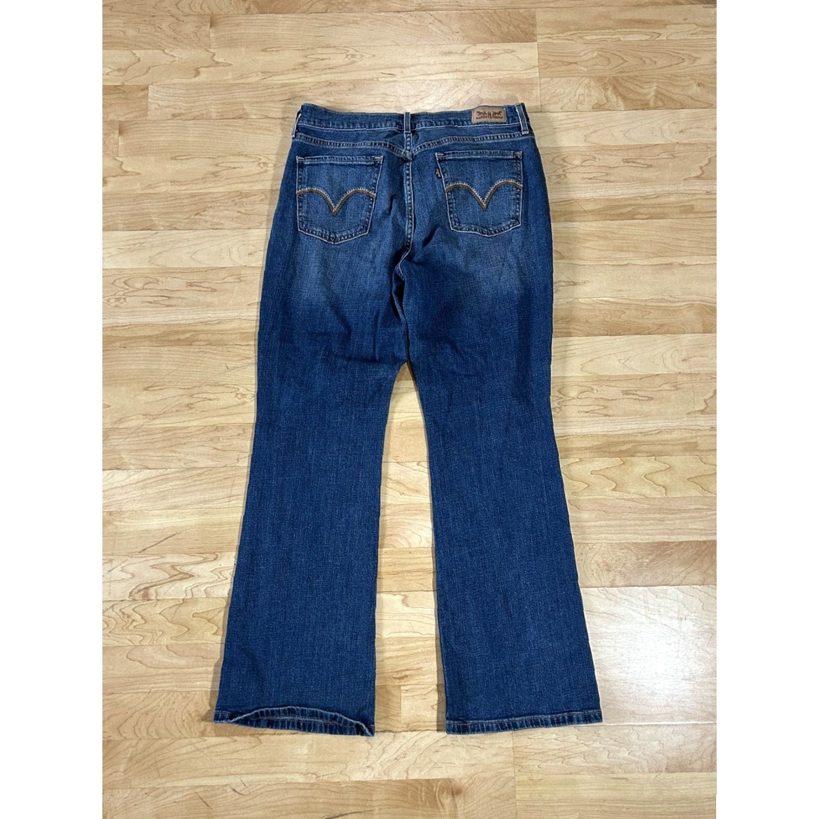 Levi's Levi's 515 Jeans Women Bootcut Mid Rise Medium Wash Denim 10 30x30 Size 32" / US 10 / IT 46 - 2 Thumbnail