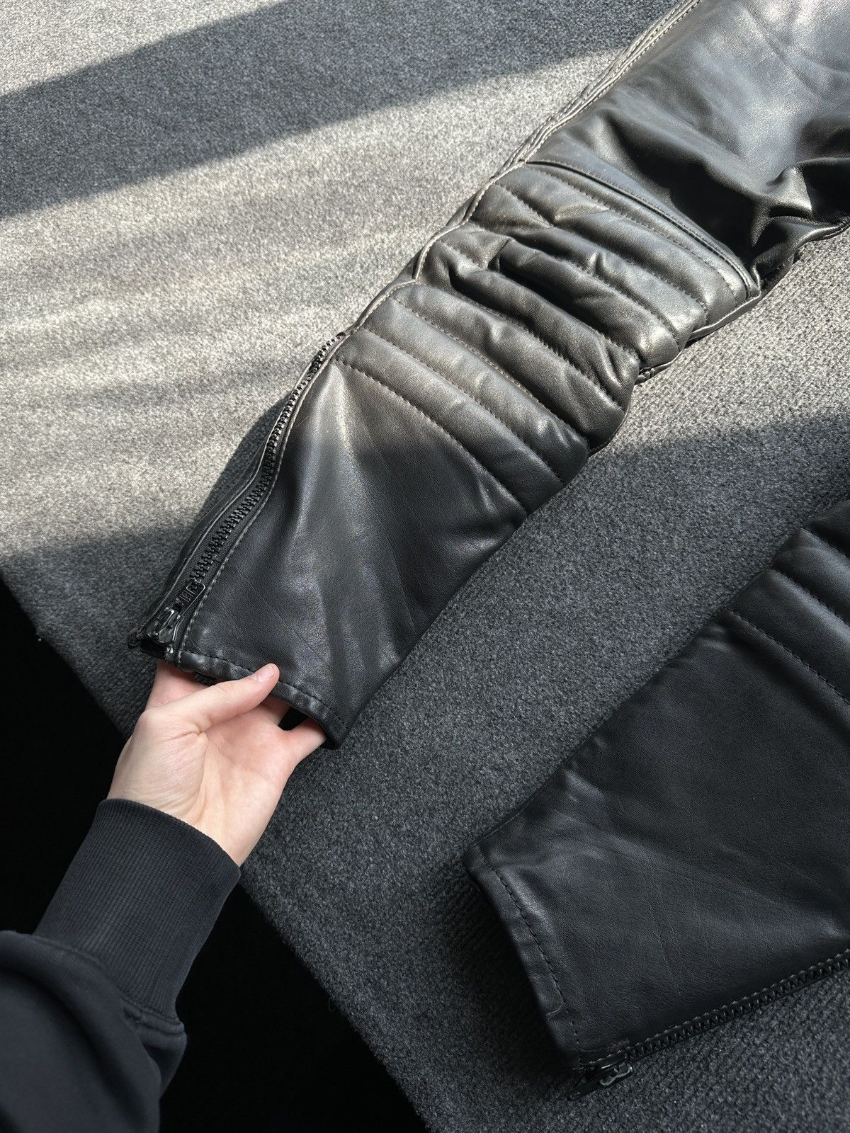 Leather 🚨Vintage leather pants motorcycles Black LUXURY Y2K Size 25" / US 0 / IT 36 - 3 Thumbnail