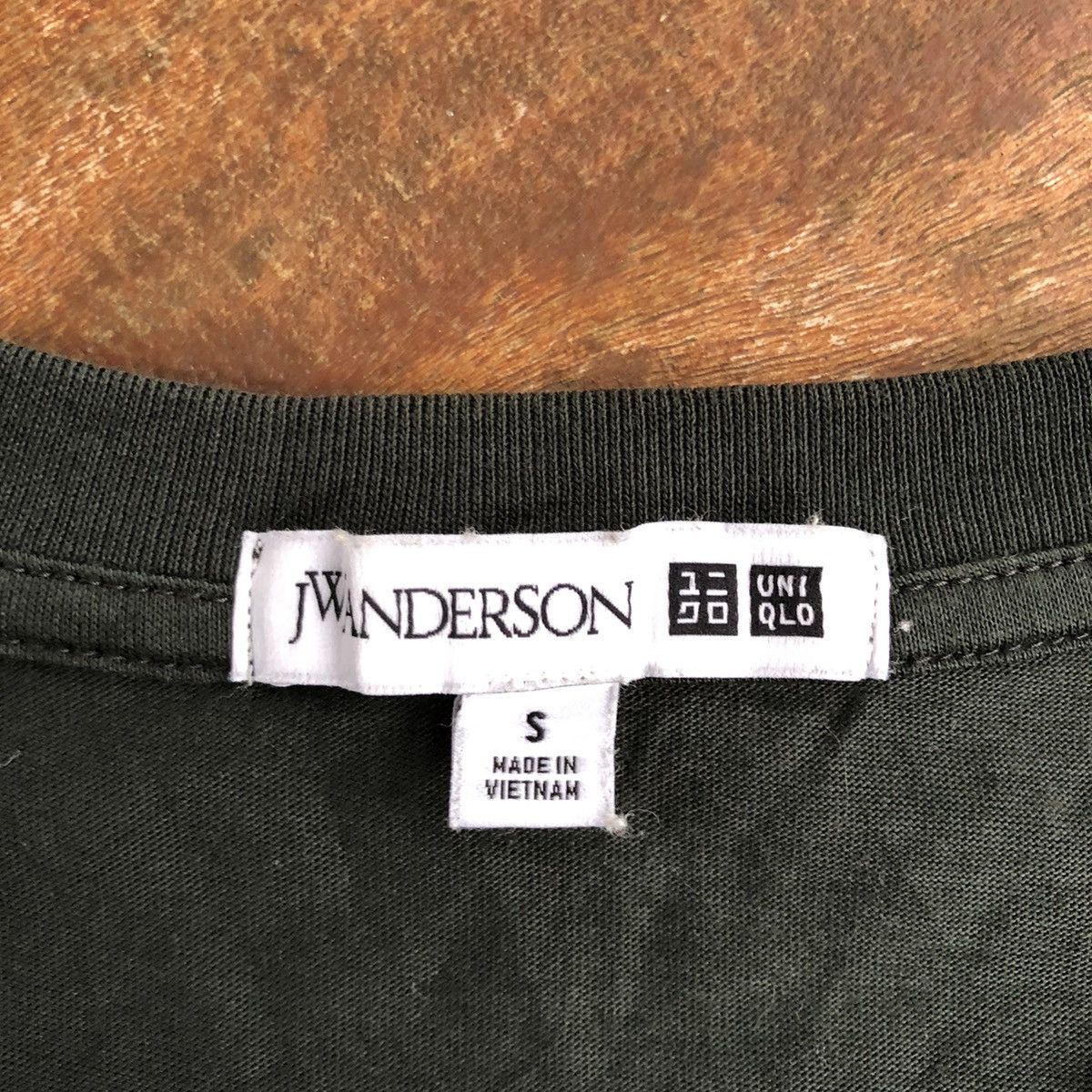 JW Anderson J.W Anderson x Uniqlo Designer Rare T Shirt Size S / US 4 / IT 40 - 6 Thumbnail