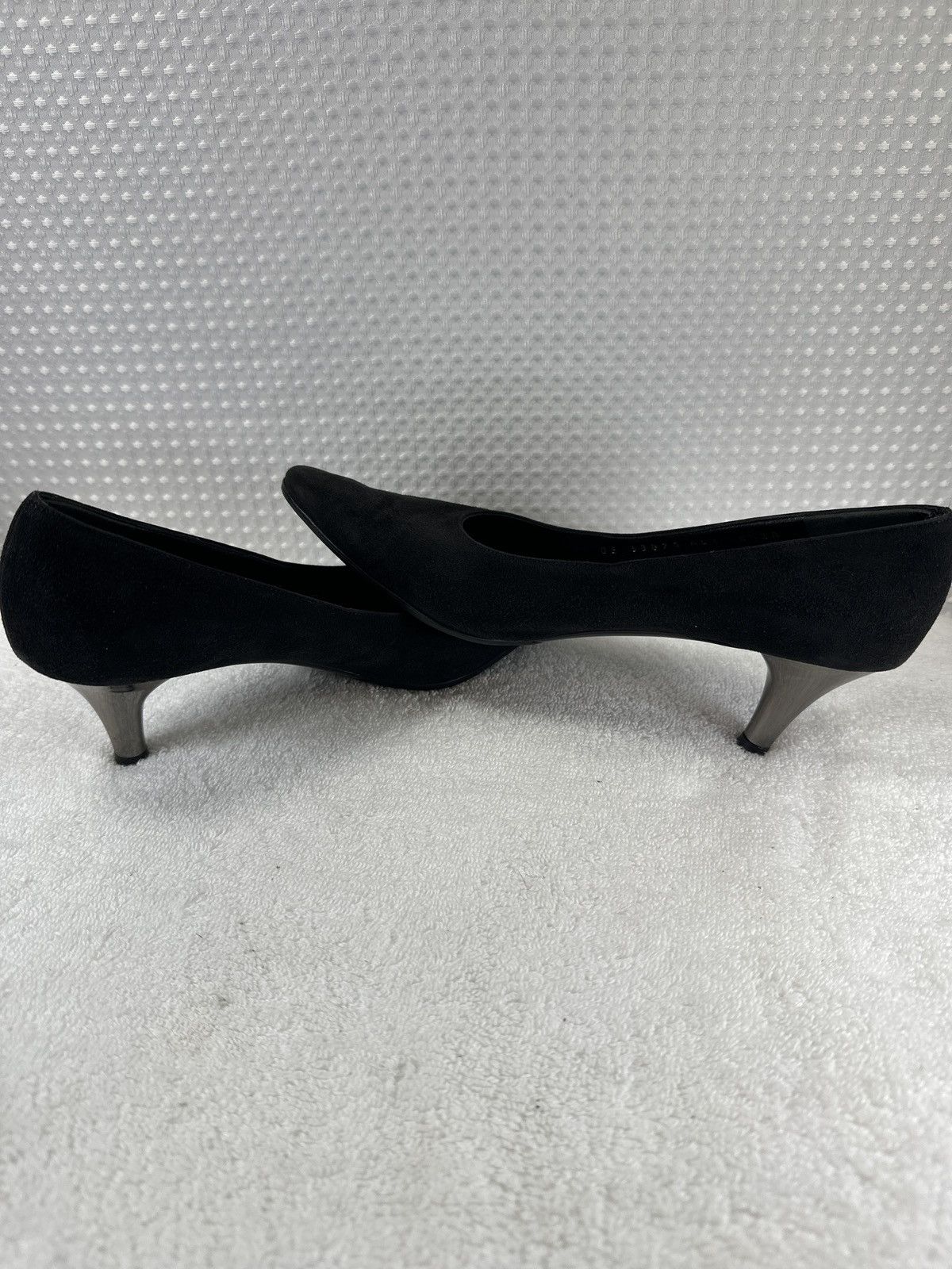 Salvatore Ferragamo SALVATORE FERRAGAMO Florence Black Suede Almond Toe Pumps Size US 6.5 / IT 36.5 - 5 Thumbnail