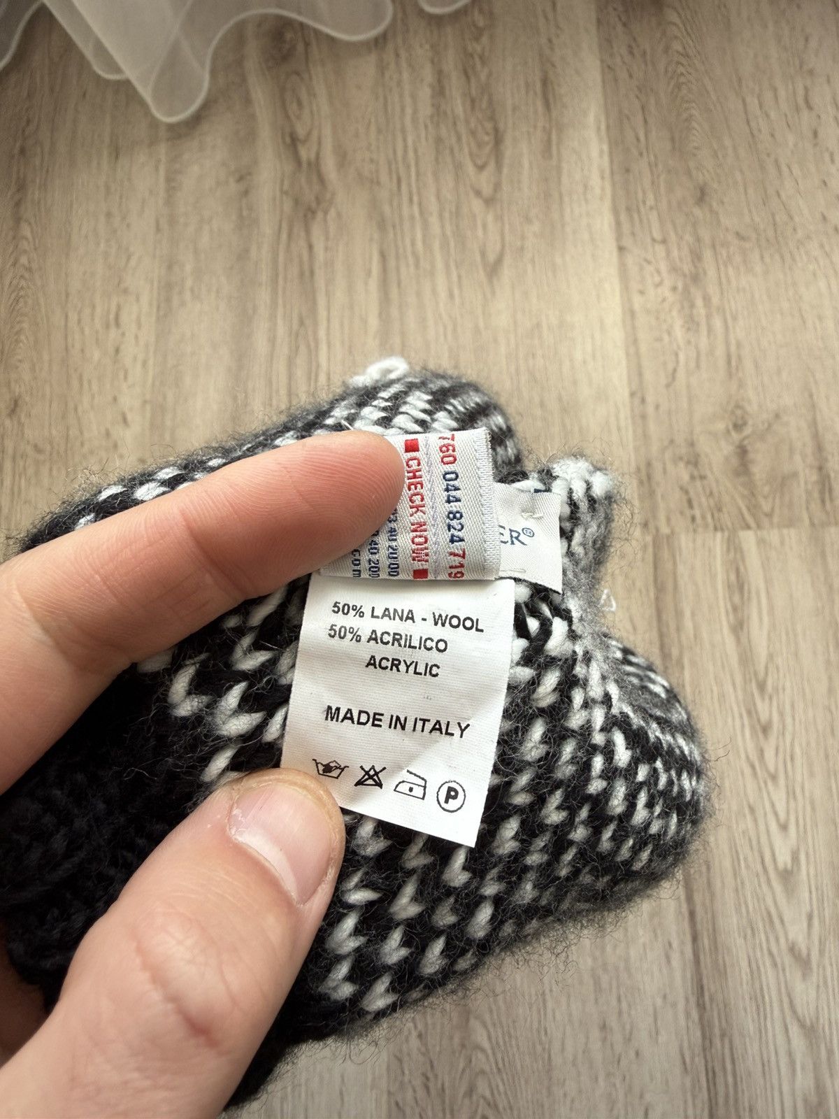 Moncler Moncler Logo Jacquard Pom Pom Hat Black White Wool Blend Size ONE SIZE - 18 Thumbnail