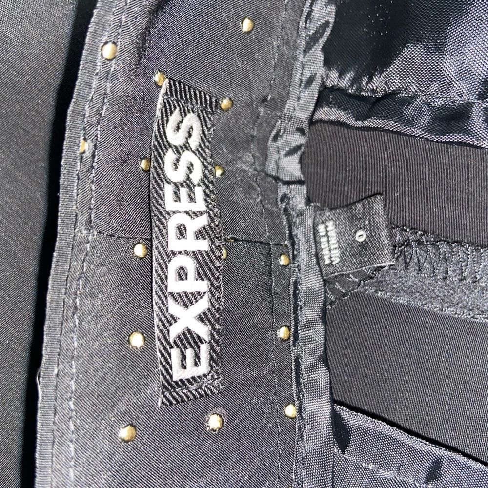 Express Express l Black Shorts W/ Gold Studs Size 0 Size 25" / US 0 / IT 36 - 7 Thumbnail