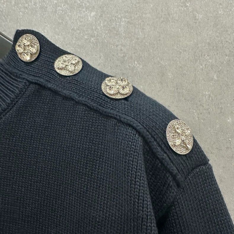 Louis Vuitton Louis Vuitton Nautical Conch Embroidered Rhinestone Medal Size US L / EU 52-54 / 3 - 3 Thumbnail