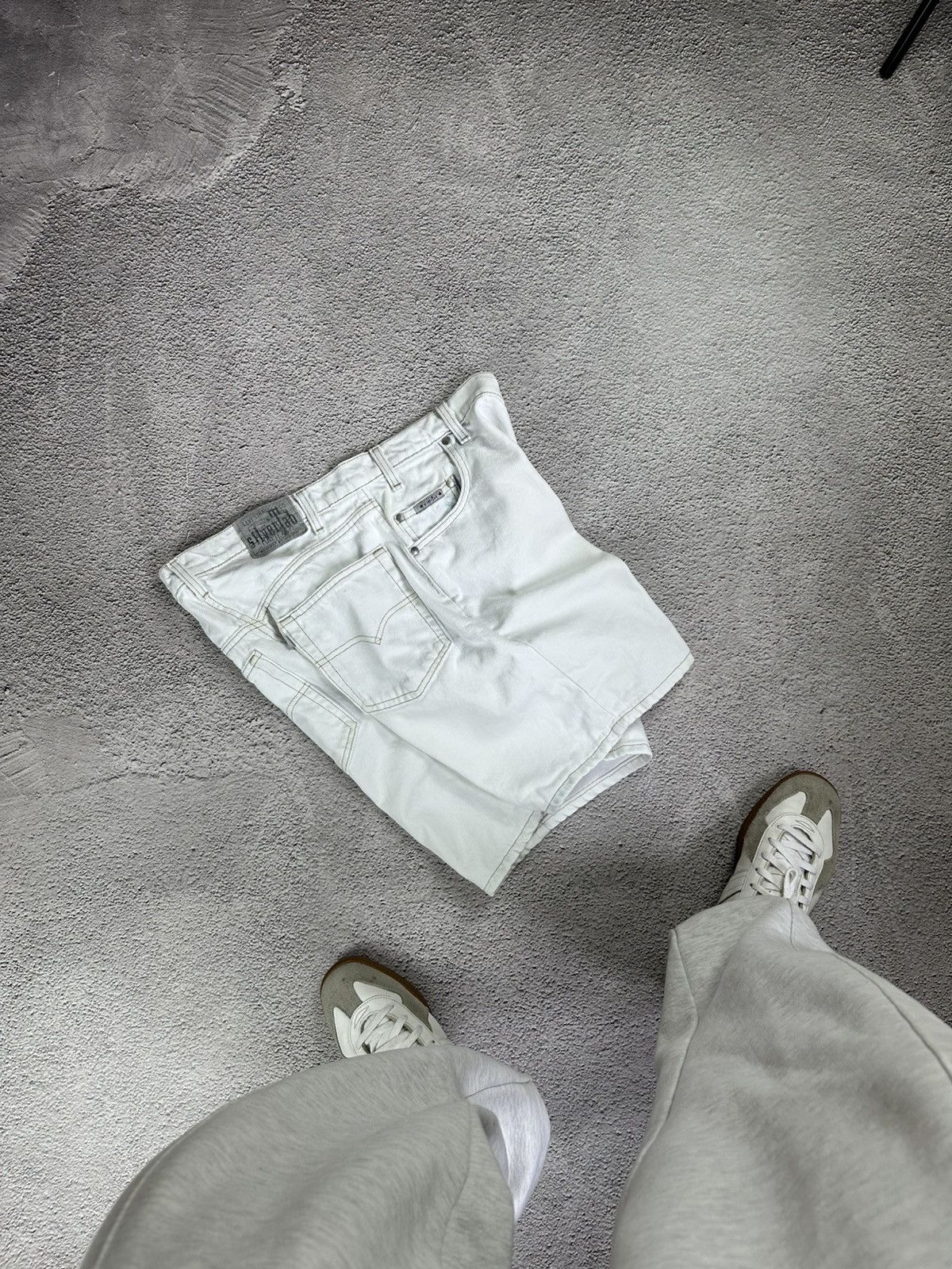 Jean × Levi's × Vintage Vintage Levi’s Silver Tab Lean Baggy Short 90s USA Y2K Size US 33 - 1 Thumbnail