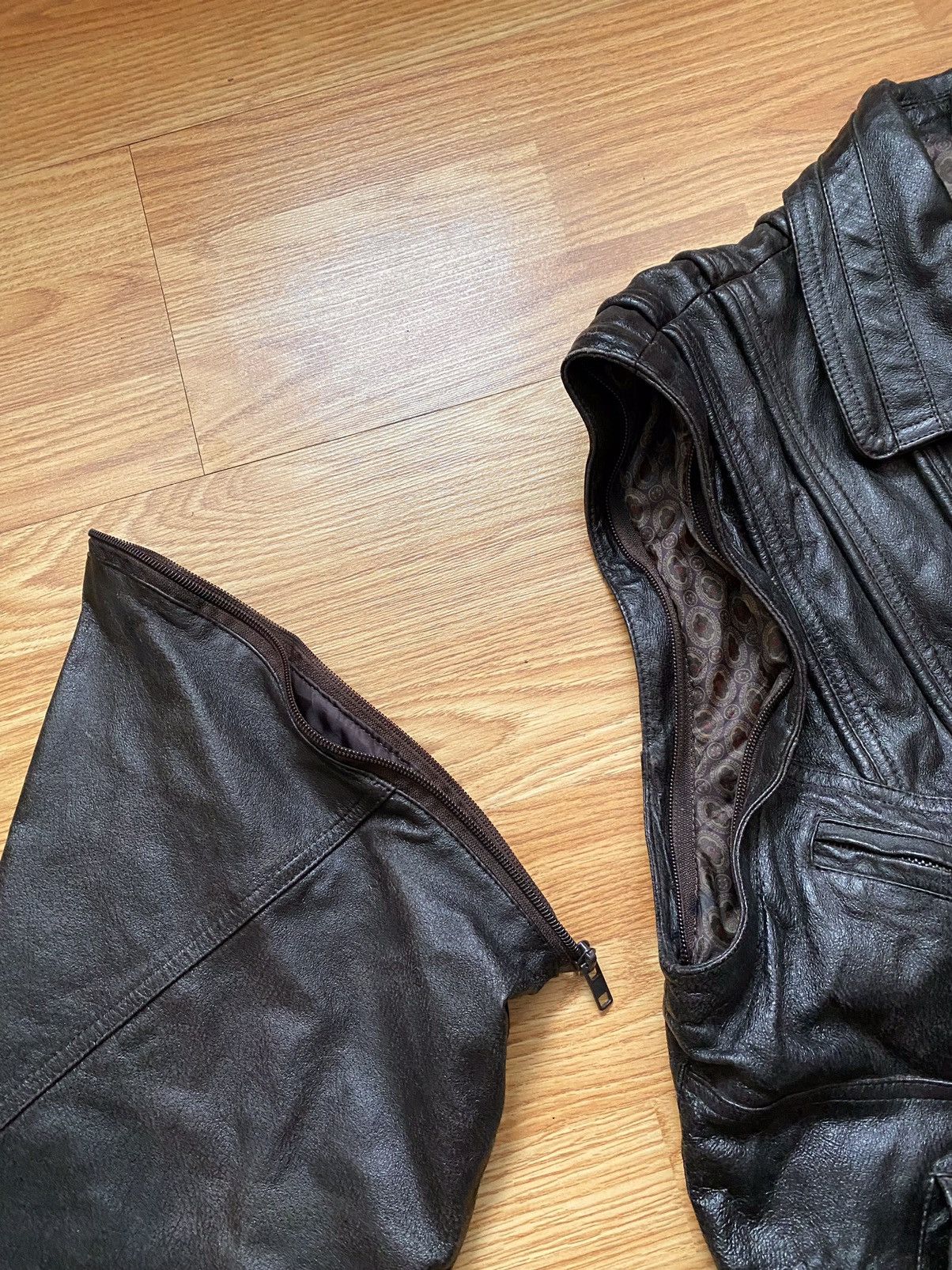 Vintage Vintage Leather Bomber Transformer Vest Jacket YKK Zip 80s Size US M / EU 48-50 / 2 - 17 Thumbnail