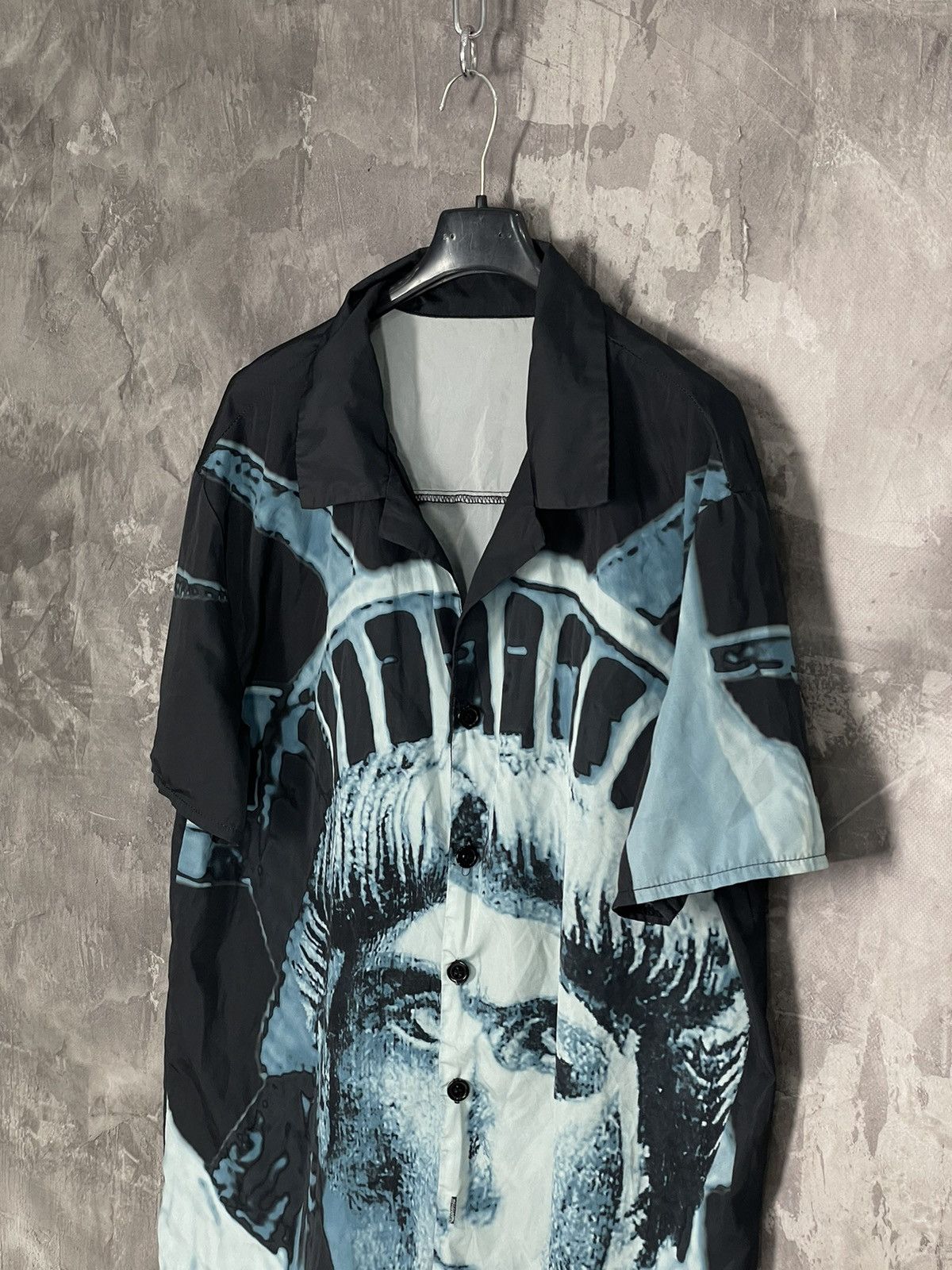 Japanese Brand × Vintage Avant Garde Graphic Statue Of Liberty Overlogo button Shirt Size US L / EU 52-54 / 3 - 7 Thumbnail
