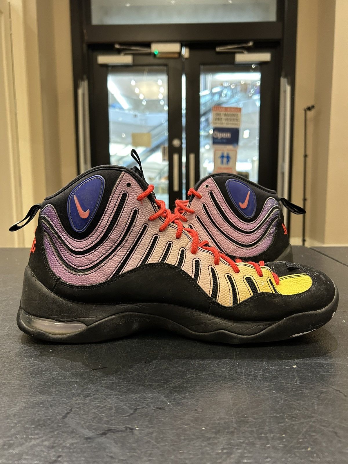 Nike × Supreme Nike Air Bakin SP ‘Supreme Black Gradient’ Size US 13 / EU 46 - 4 Thumbnail