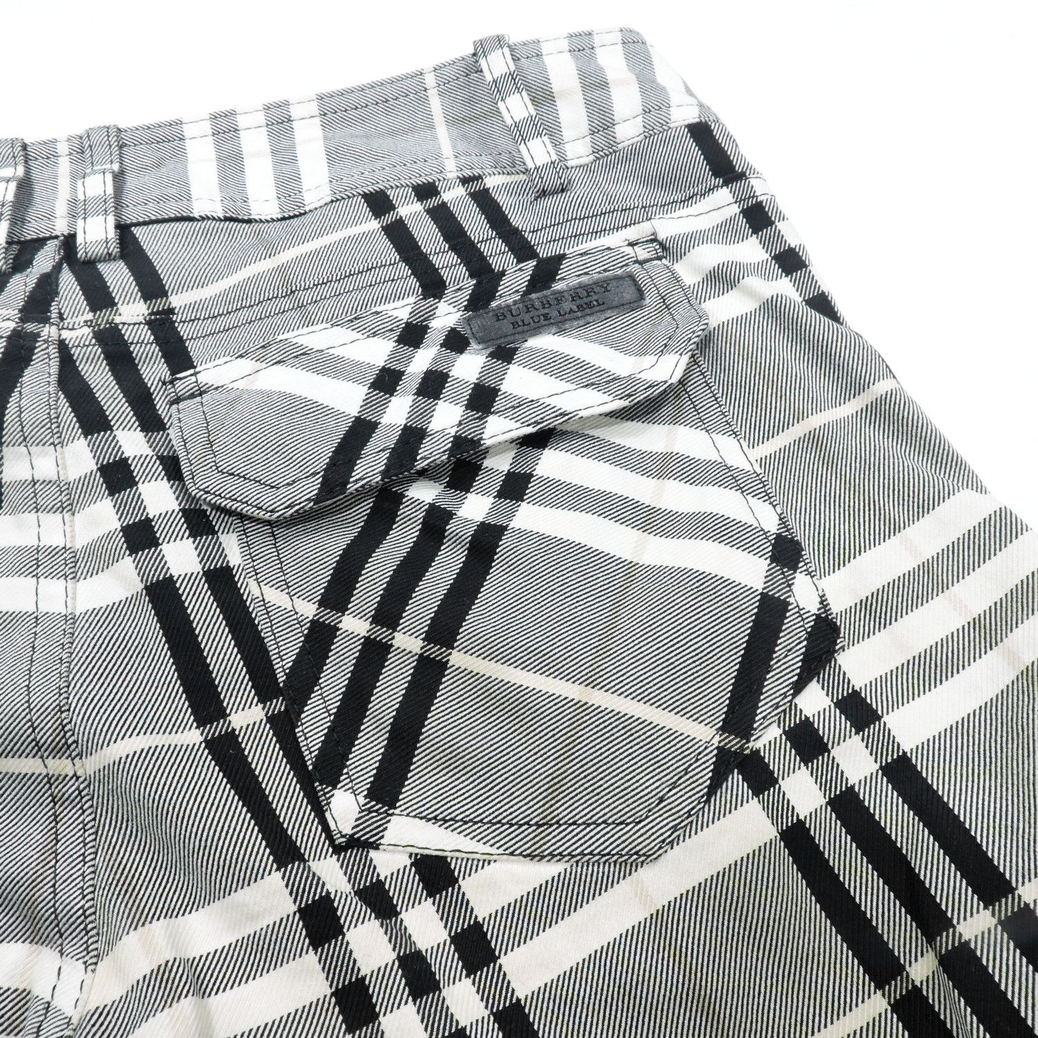 Burberry BURBERRY BLUE LABEL NOVA CHECK GREY BLACK LONG PANTS Size 25" / US 0 / IT 36 - 16 Thumbnail