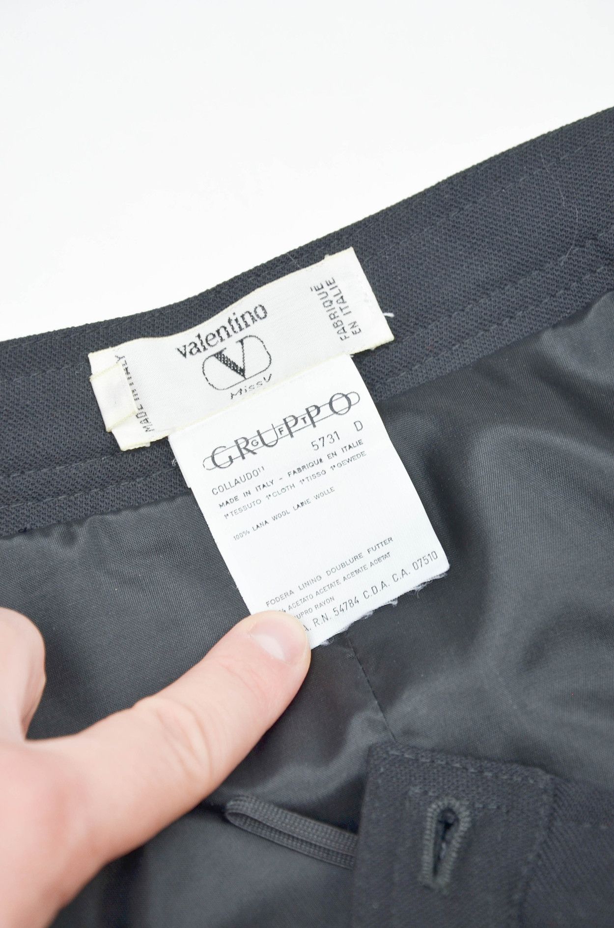 Valentino Valentino Miss V Vintage Wool Skirt – Made in Italy - M Size 28" / US 6 / IT 42 - 7 Thumbnail