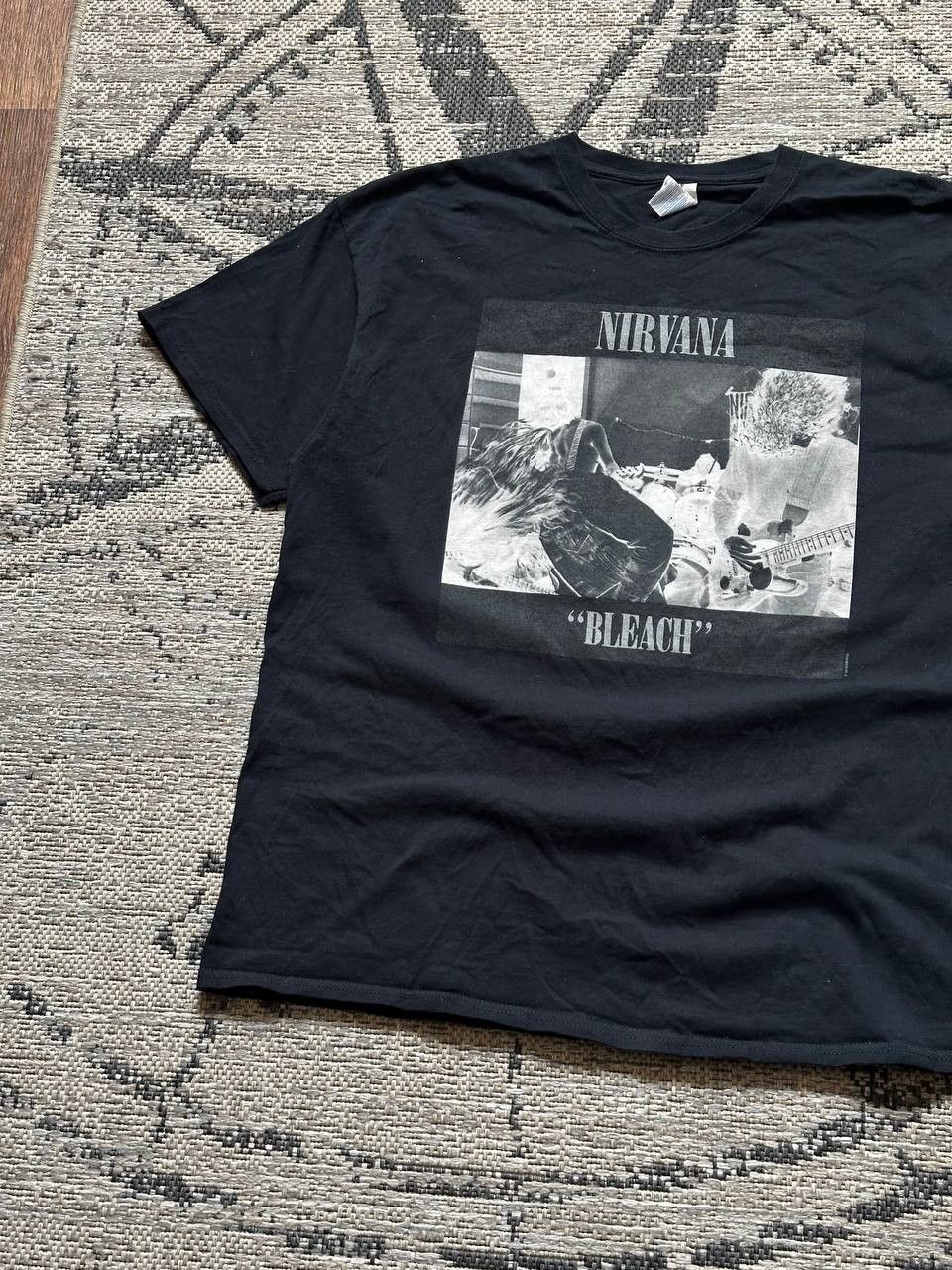 Band Tees Nirvana Bleach Sub Pop Vintage Band Tee Kurt Cobain Size US XL / EU 56 / 4 - 3 Thumbnail