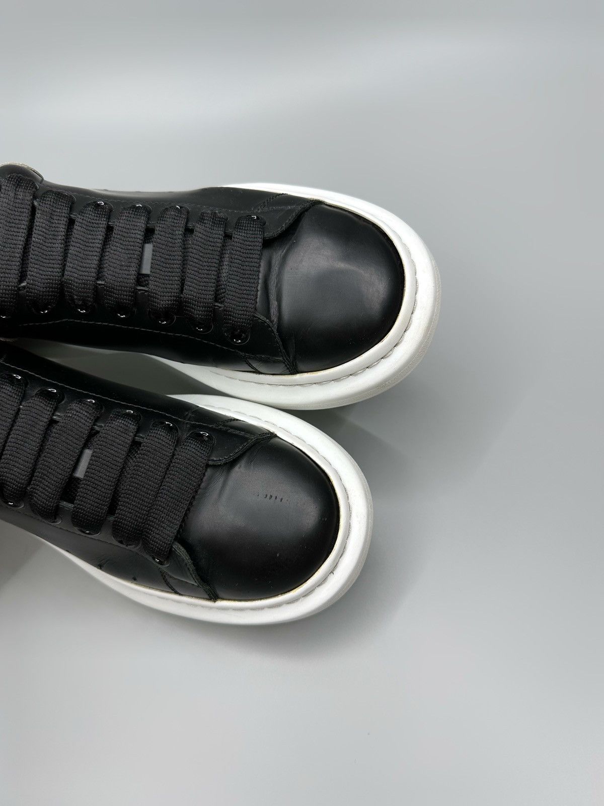 Alexander McQueen Alexander McQueen Studded Sneakers Owersized Size US 7 / EU 40 - 10 Thumbnail