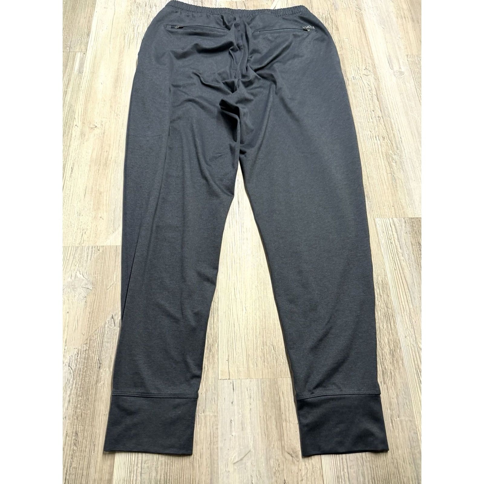 Vuori Vuori Sunday Performance Jogger Mens Medium Heather Black Drawstring Pockets Athletic Activewear Pants 28 Inseam Size US 31 - 2 Thumbnail